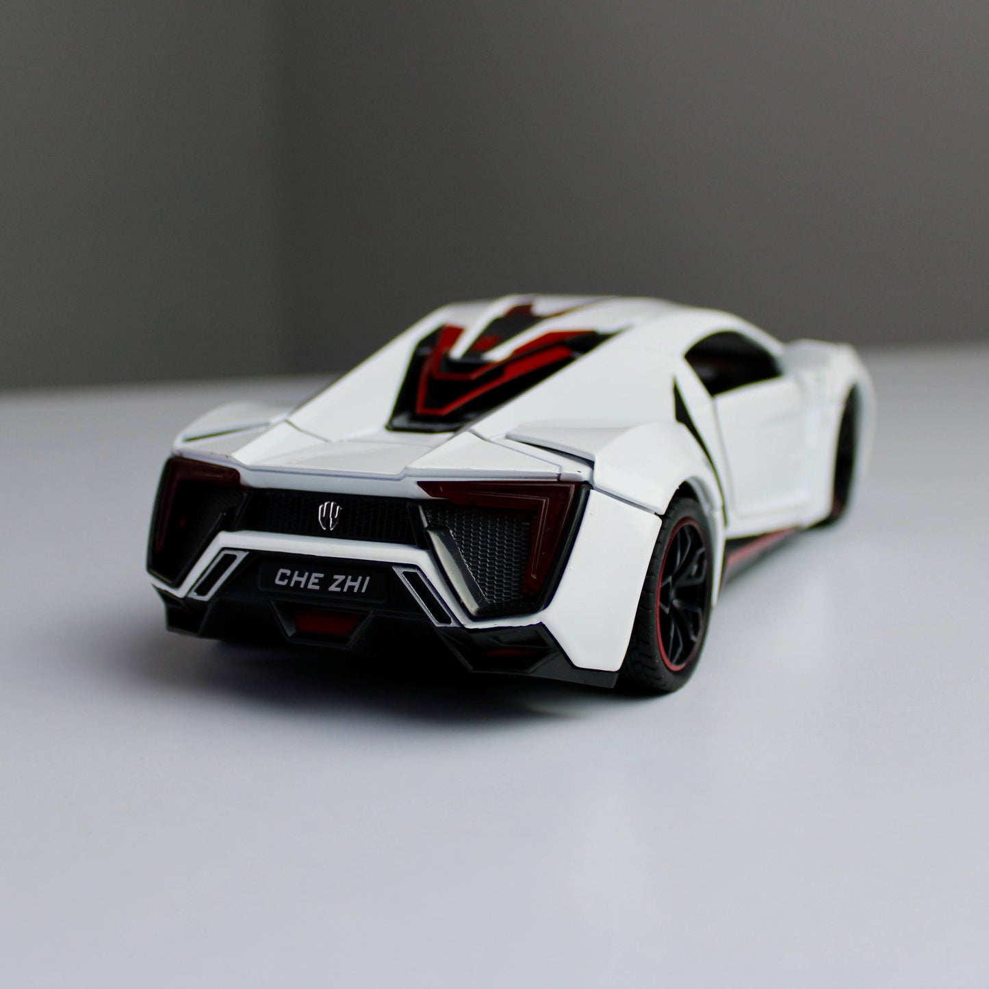 Lykan Hypersport Diecast Model – 1:24 Scale