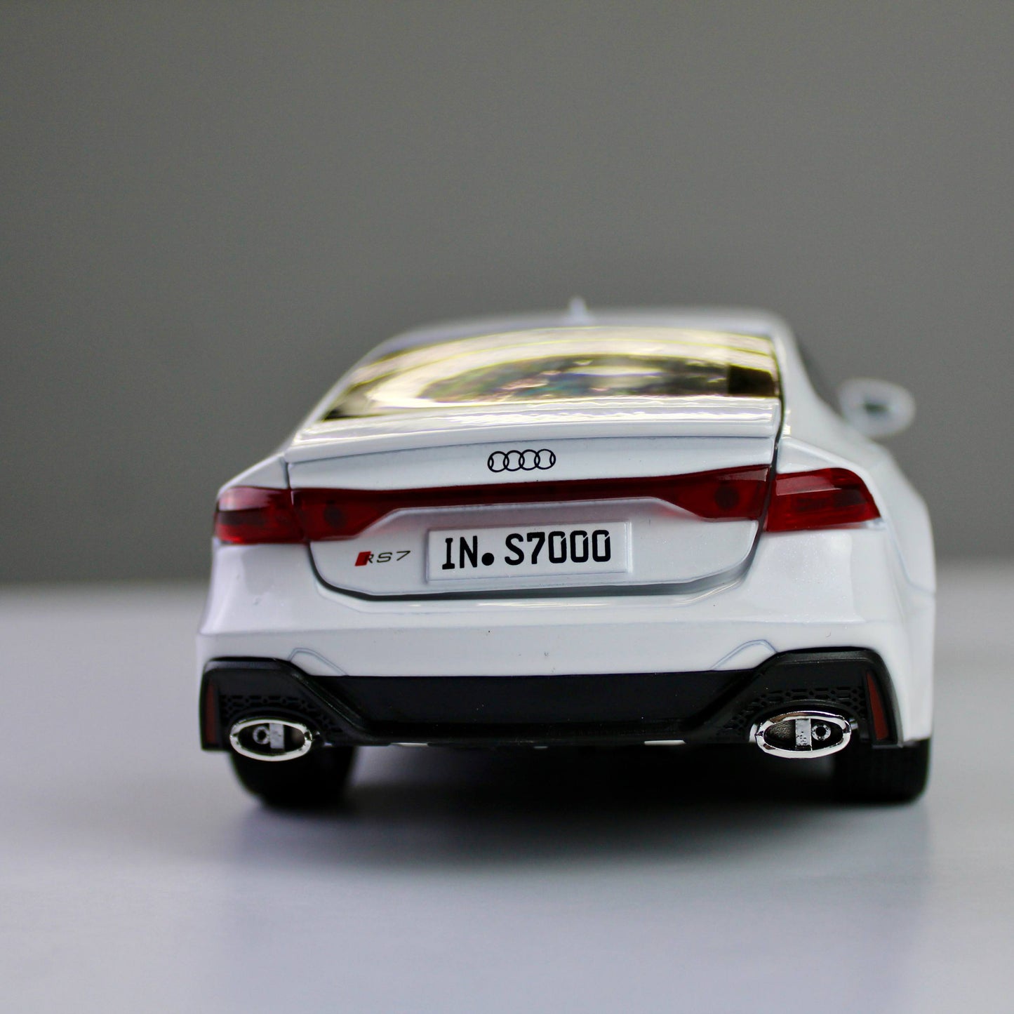 Audi RS7 Sportback C8 1:24 Diecast – Light, Sound