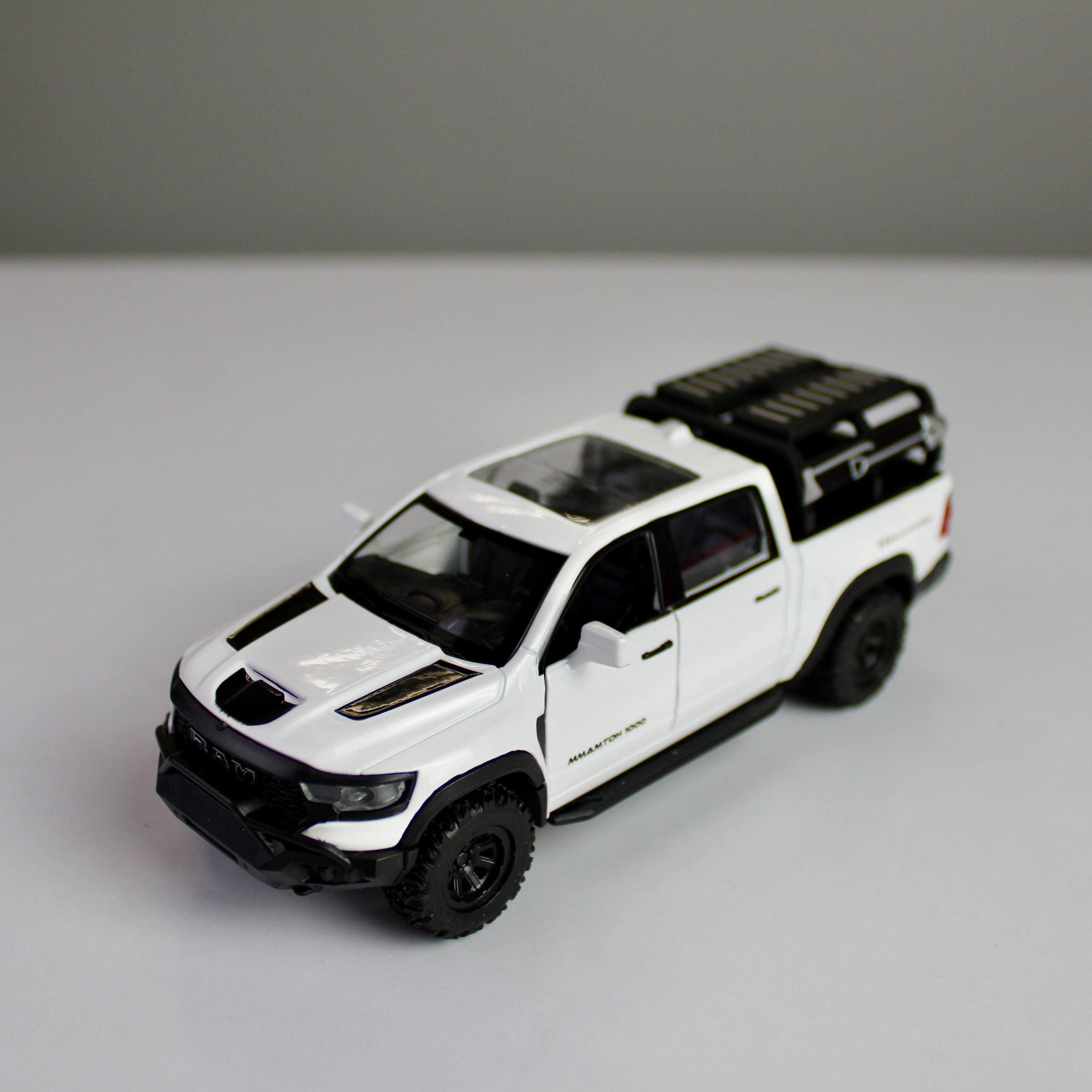 RAM 1000 TRXX Truck – Scale 1:32