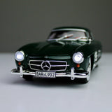 Mercedes-Benz 300SL Gullwing 1:24 Die-Cast