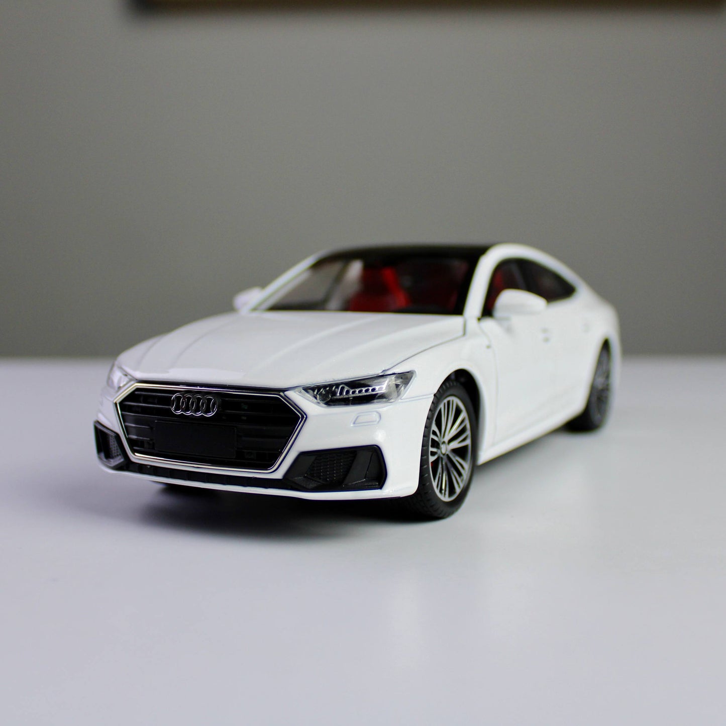 Audi A7 1:24 Die-Cast Model Car