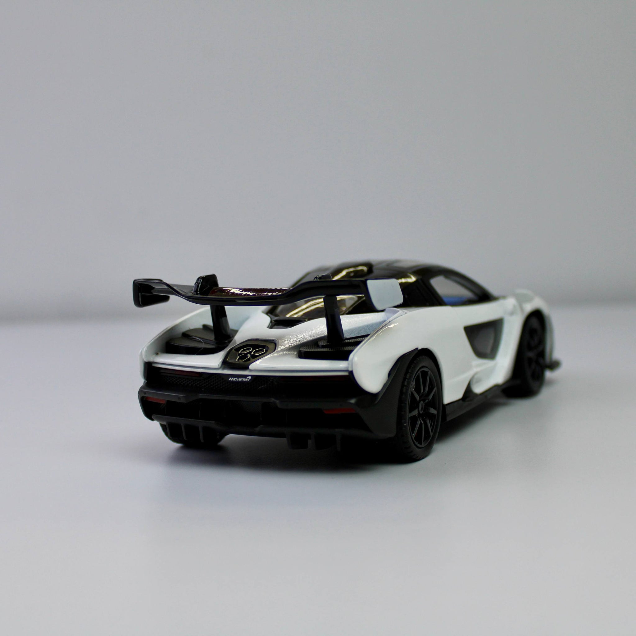 McLaren 1:24 Scale Die-Cast Car