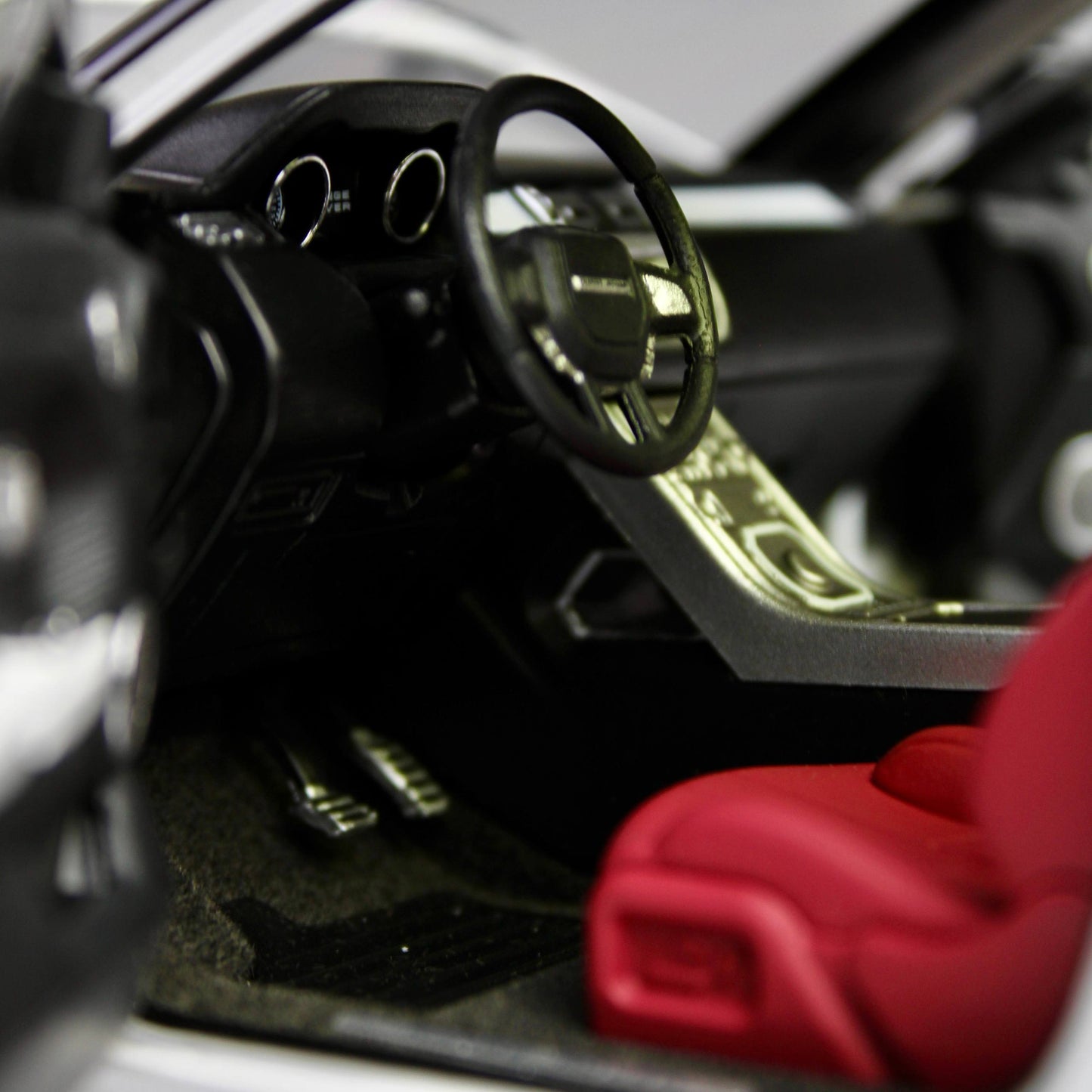 GT Autos Range Rover Evoque 1:18 Die-Cast Model – Premium SUV Edition