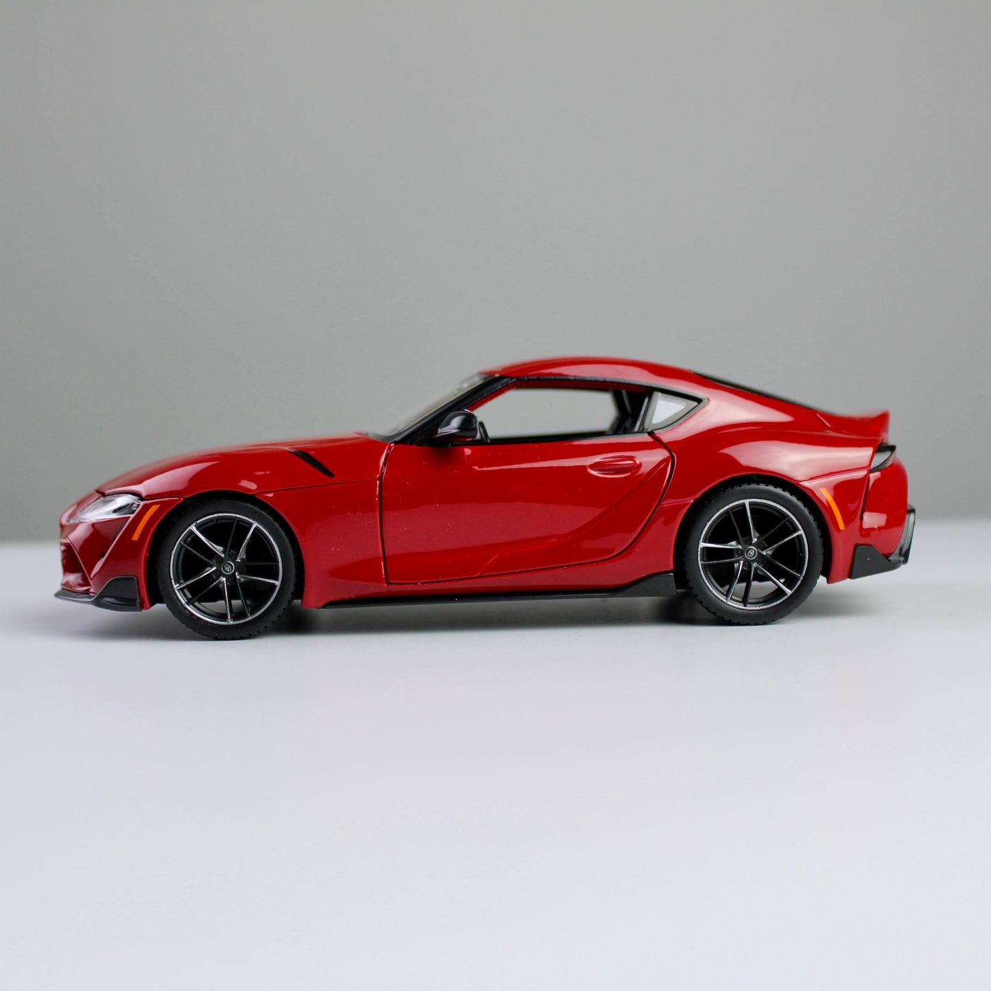 Maisto Toyota GR Supra 2022 سيارة موديل مصبوب 1:24 - إصدار خاص