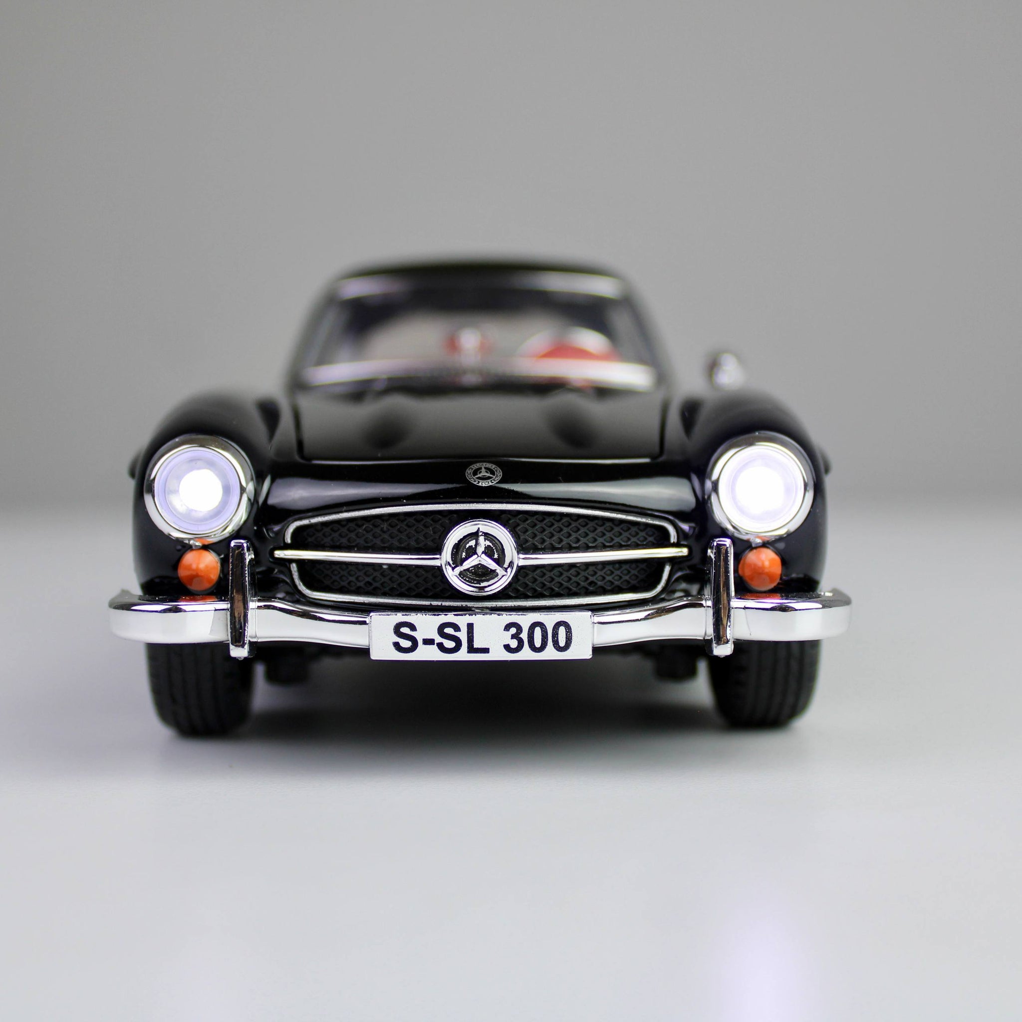 Mercedes-Benz 300 SL Die-Cast Model – Opening Doors, Lights & Sounds