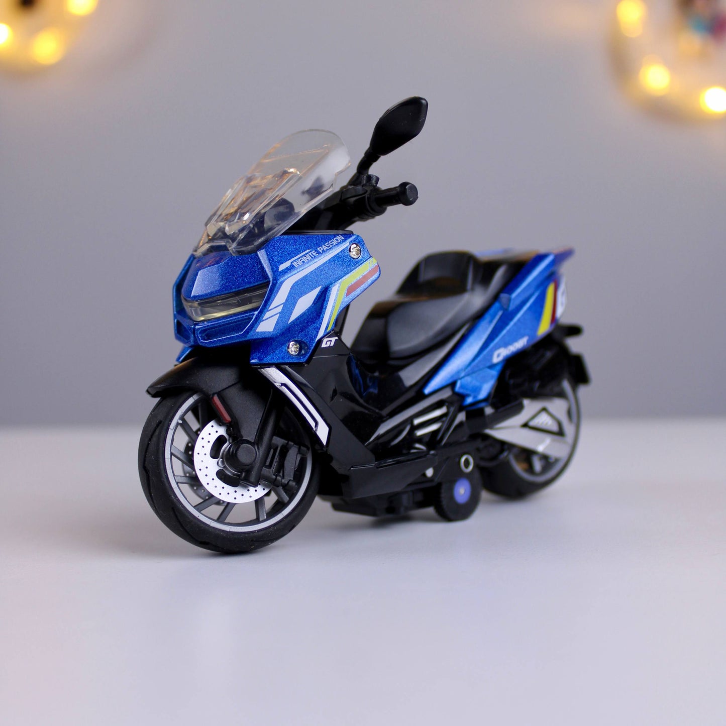 Metal Scooter Model – 1:14 Scale