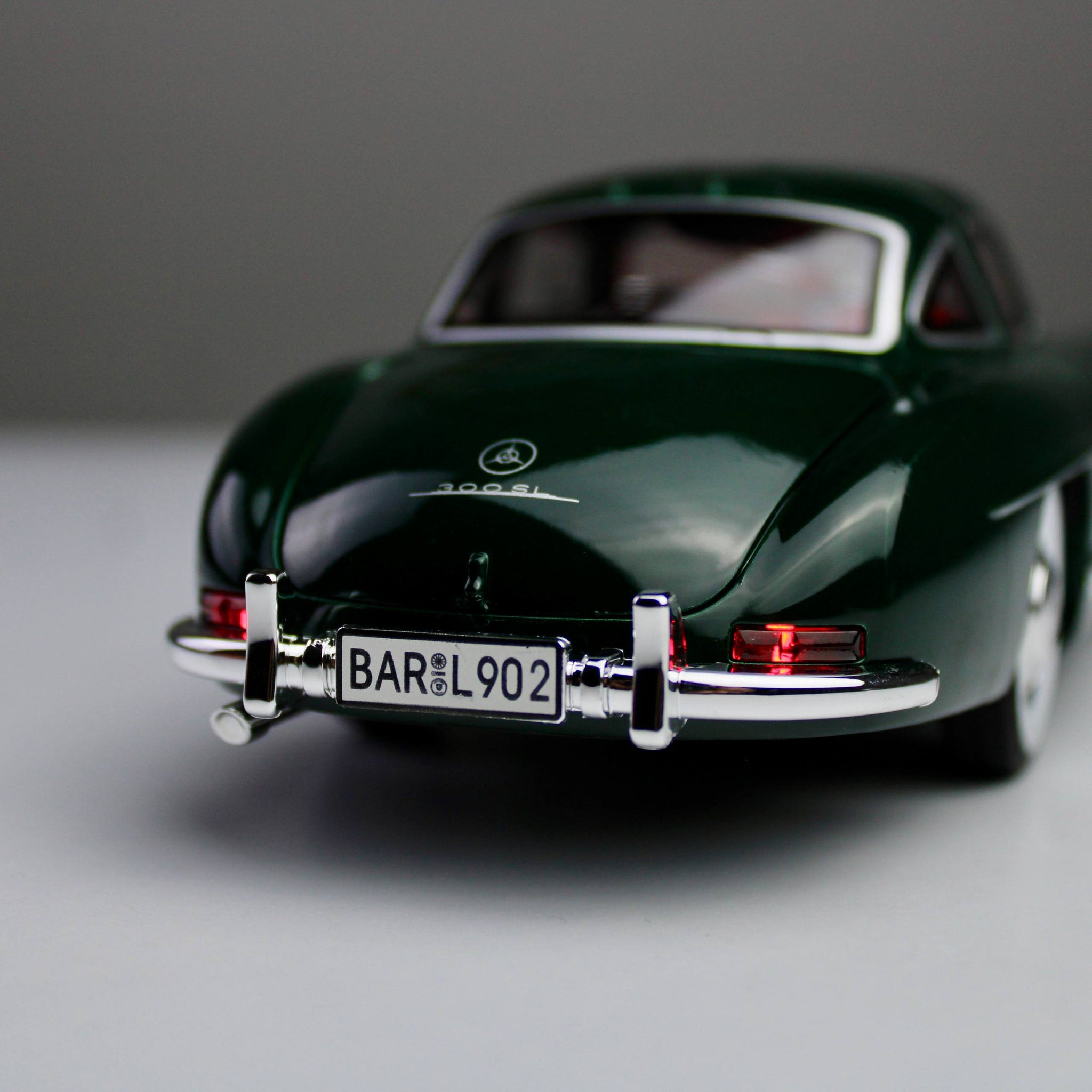 Mercedes-Benz 300SL Gullwing 1:24 Die-Cast