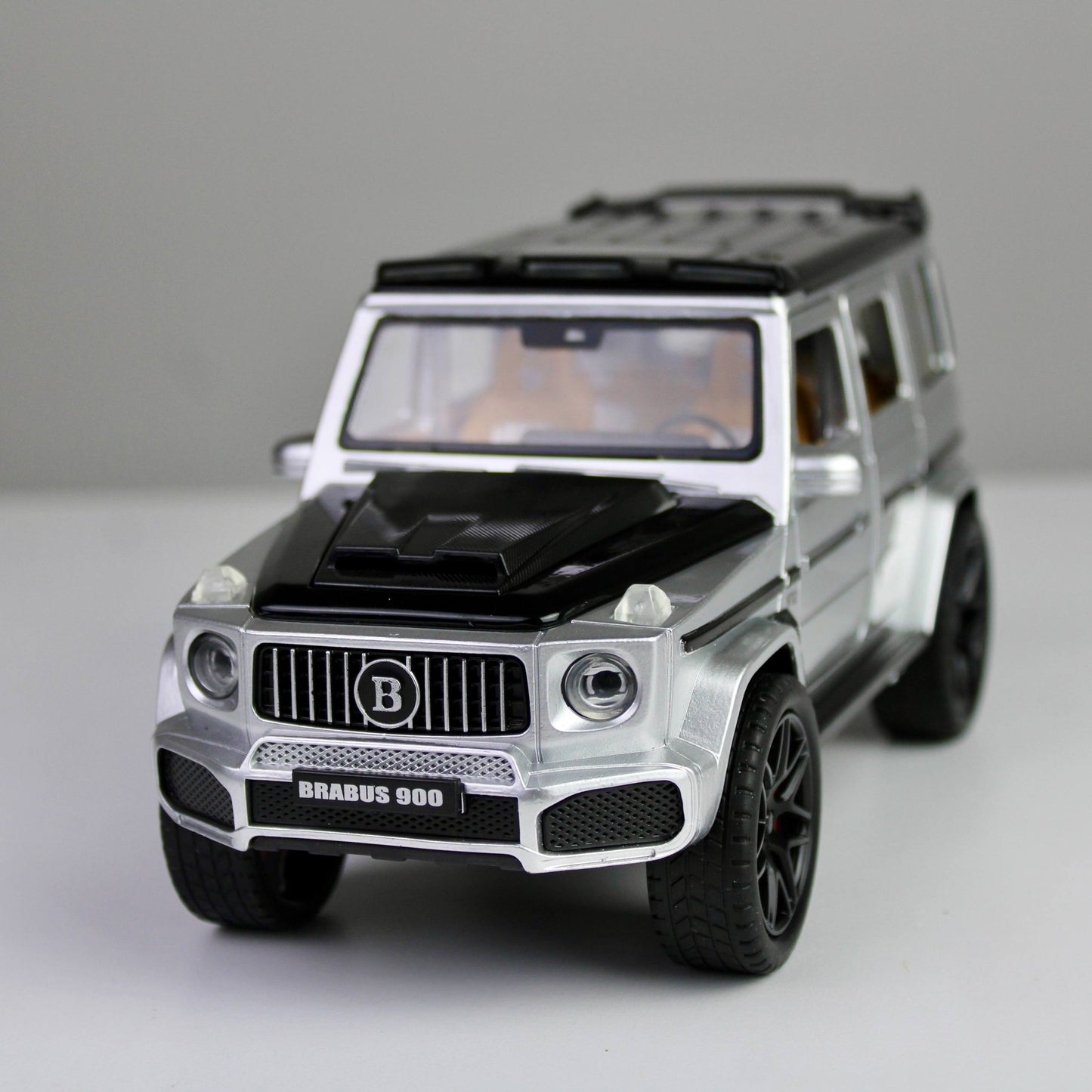 Mercedes-Benz G-Class Brabus Die-Cast 1:24 – Metal Model with Opening Doors, Lights & Sounds