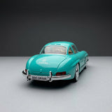 سيارة مجسمة مصبوبة من مرسيدس-بنز 300SL Gullwing بمقياس 1:22 مع إضاءة وصوت