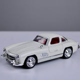 Mercedes-Benz 300SL 1:32 Scale Die-Cast Model Car