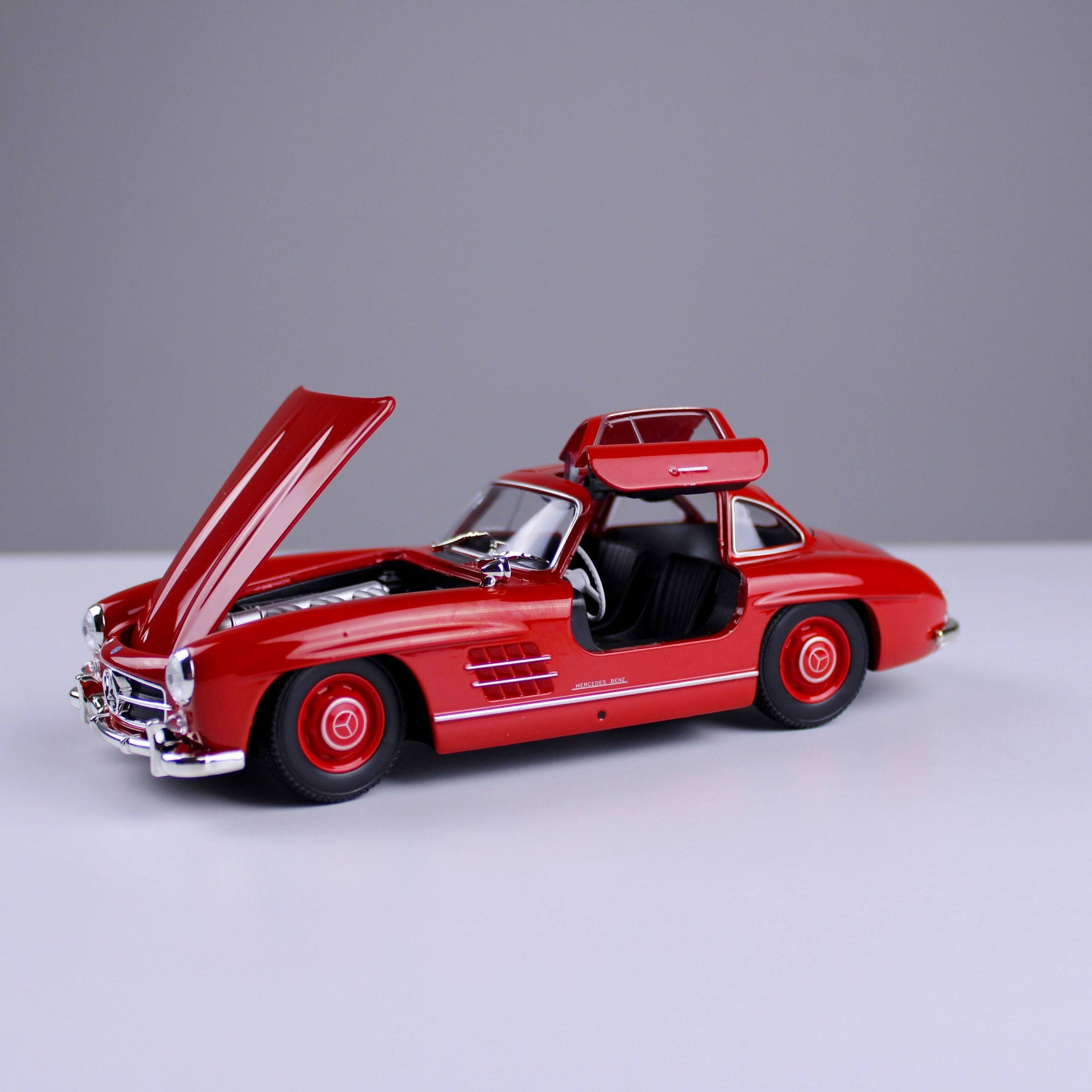 Mercedes-Benz 300 SL - Red