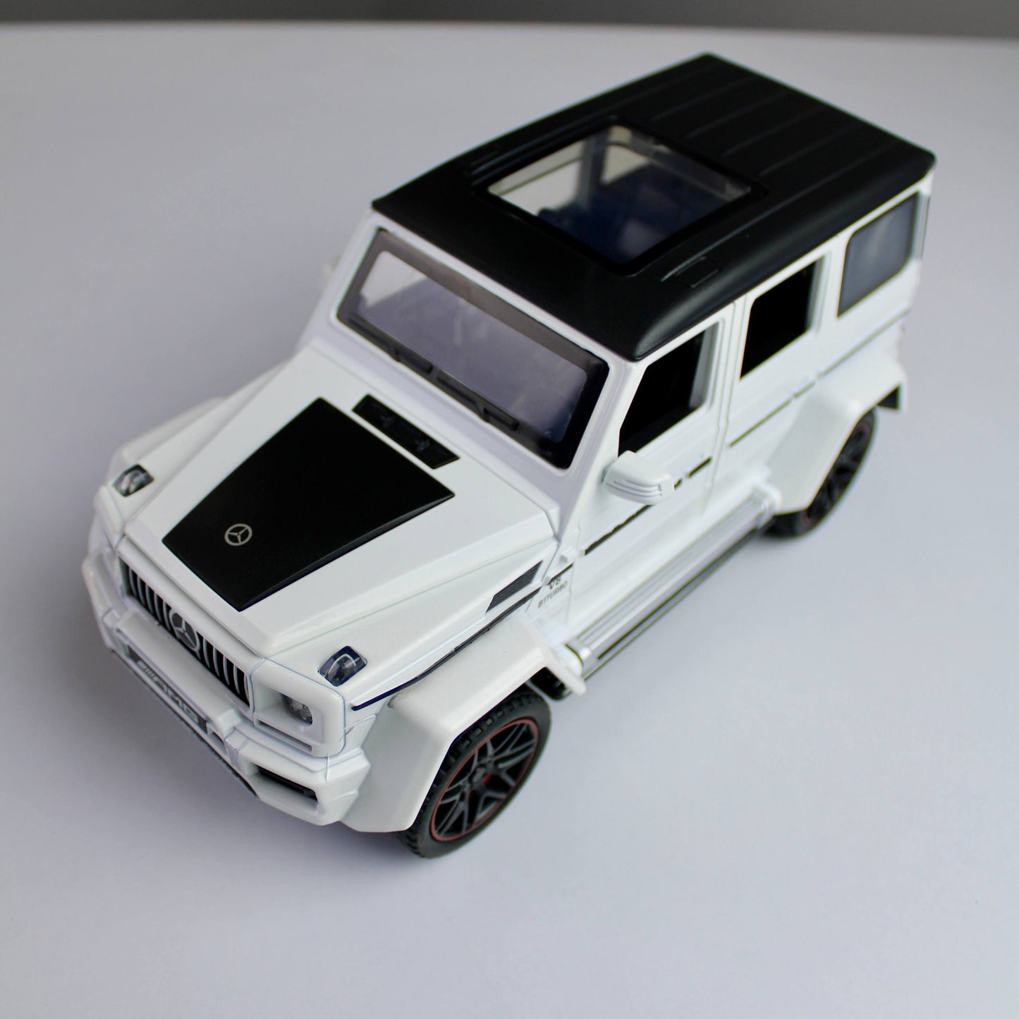 مجسم Mercedes-Benz G63 AMG – مقاس 1:24