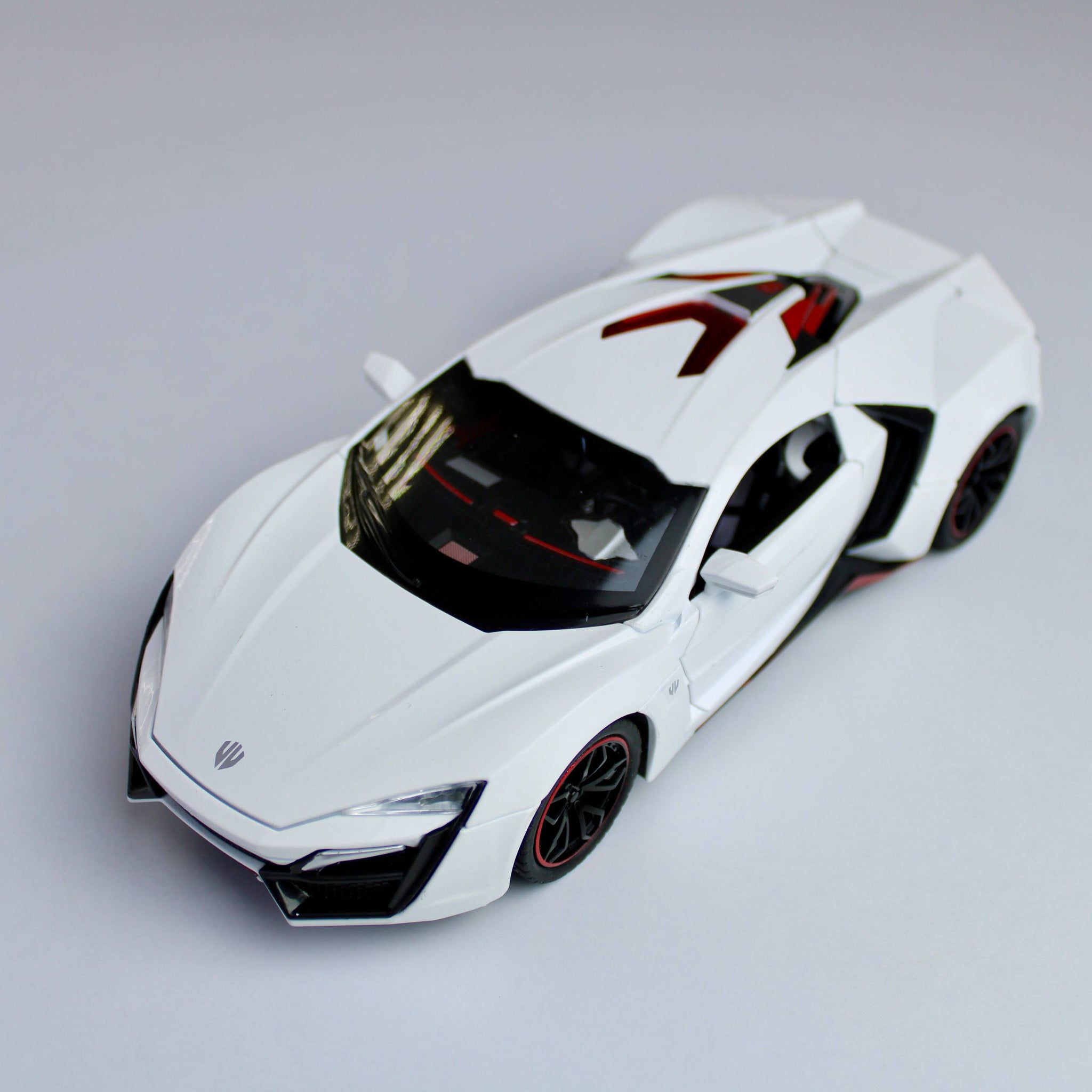 Lykan Hypersport Diecast Model – 1:24 Scale