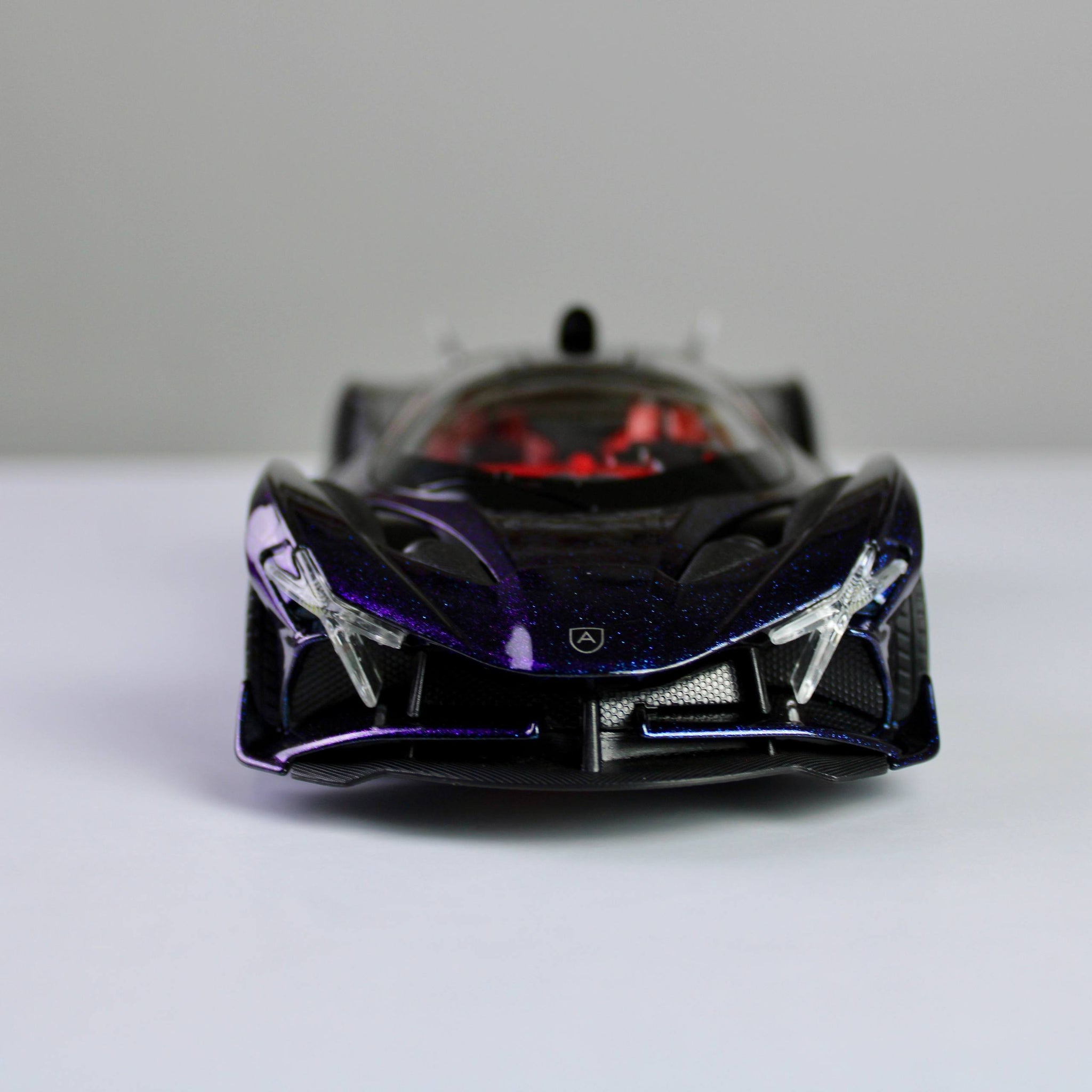 مجسم أبولو بروجيكت إيفو 1:24 مصبوب - أضواء وسحب للخلف