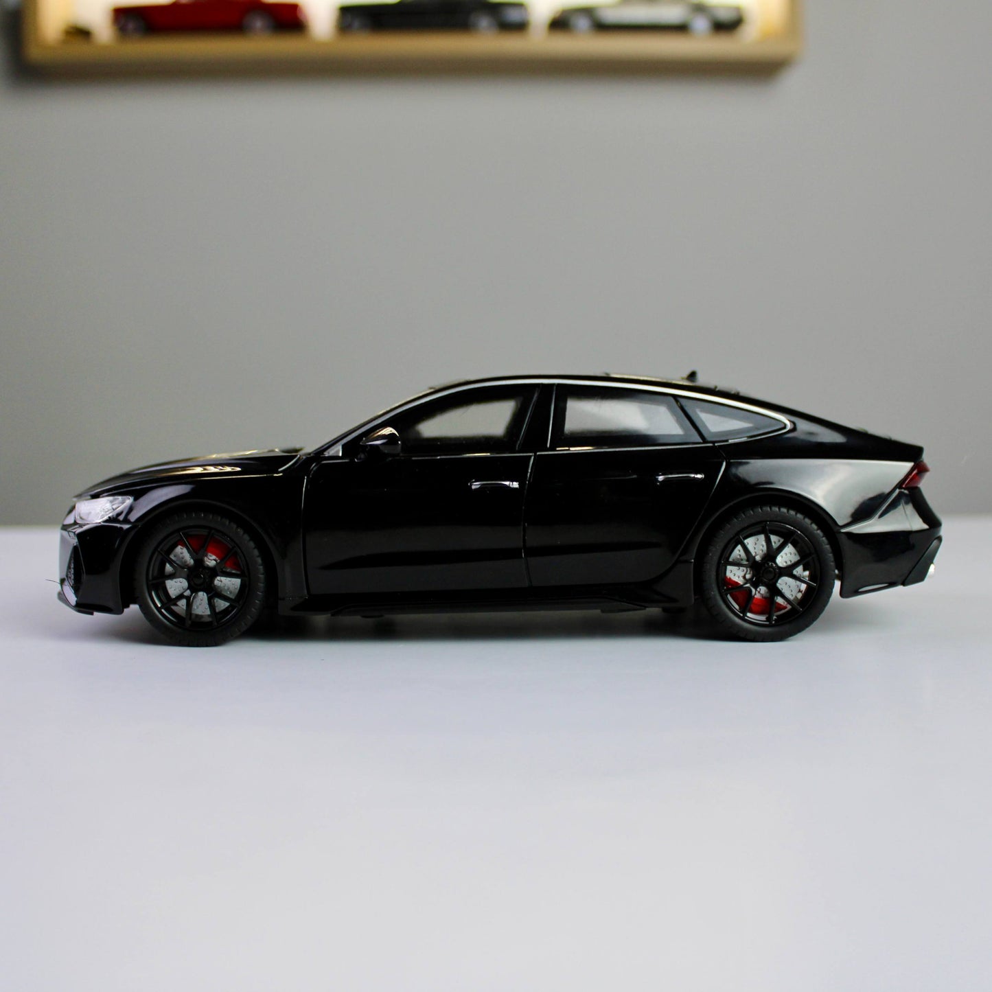 Audi RS7 Sportback C8 1:24 Diecast – Light, Sound