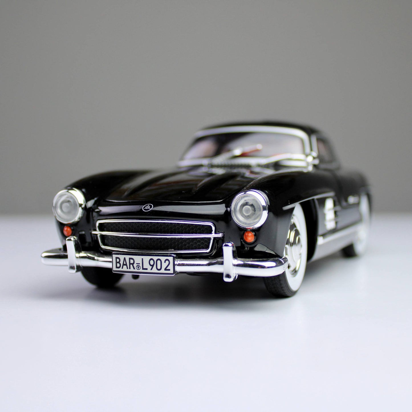 Mercedes-Benz 300SL Gullwing 1:24 Die-Cast
