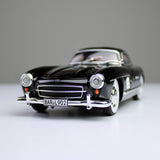 Mercedes-Benz 300SL Gullwing 1:24 Die-Cast