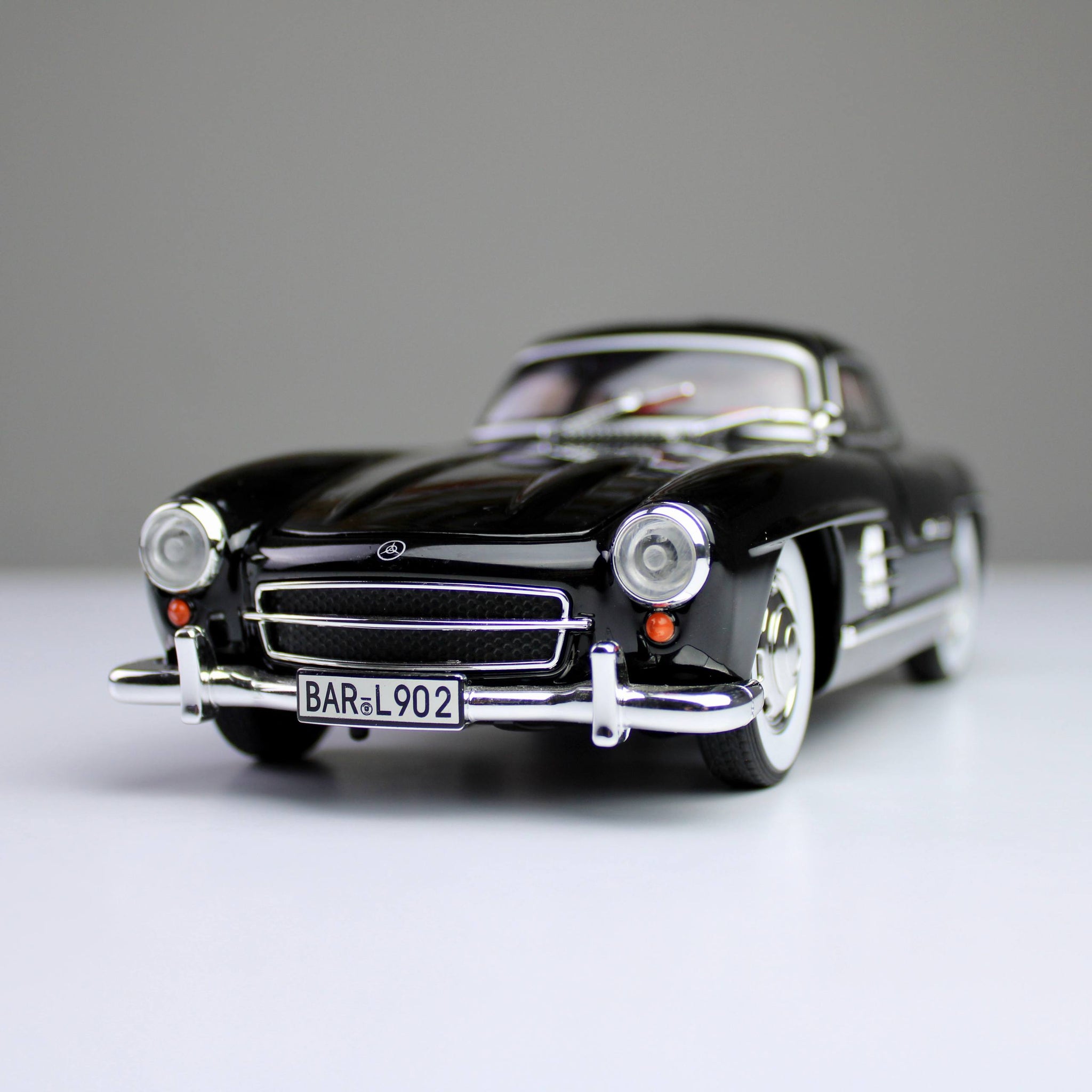 Mercedes-Benz 300SL Gullwing 1:24 Die-Cast