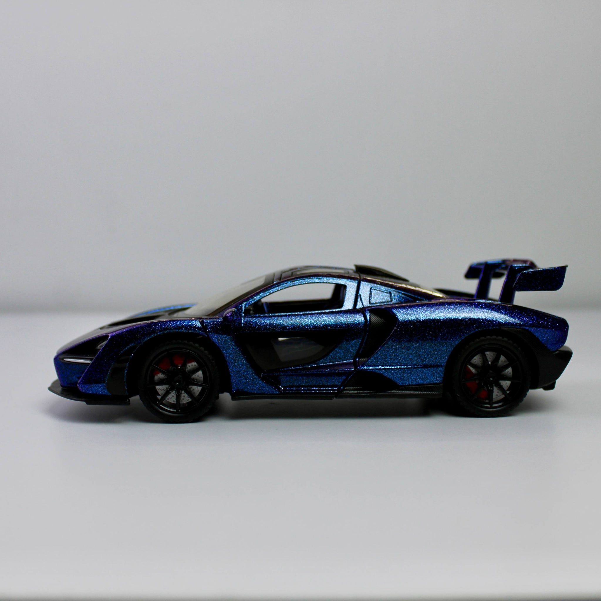 McLaren 1:24 Scale Die-Cast Car