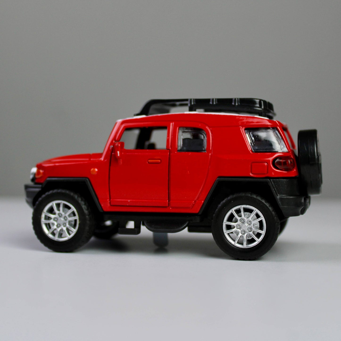 Toyota FJ Cruiser Diecast Model 1:38