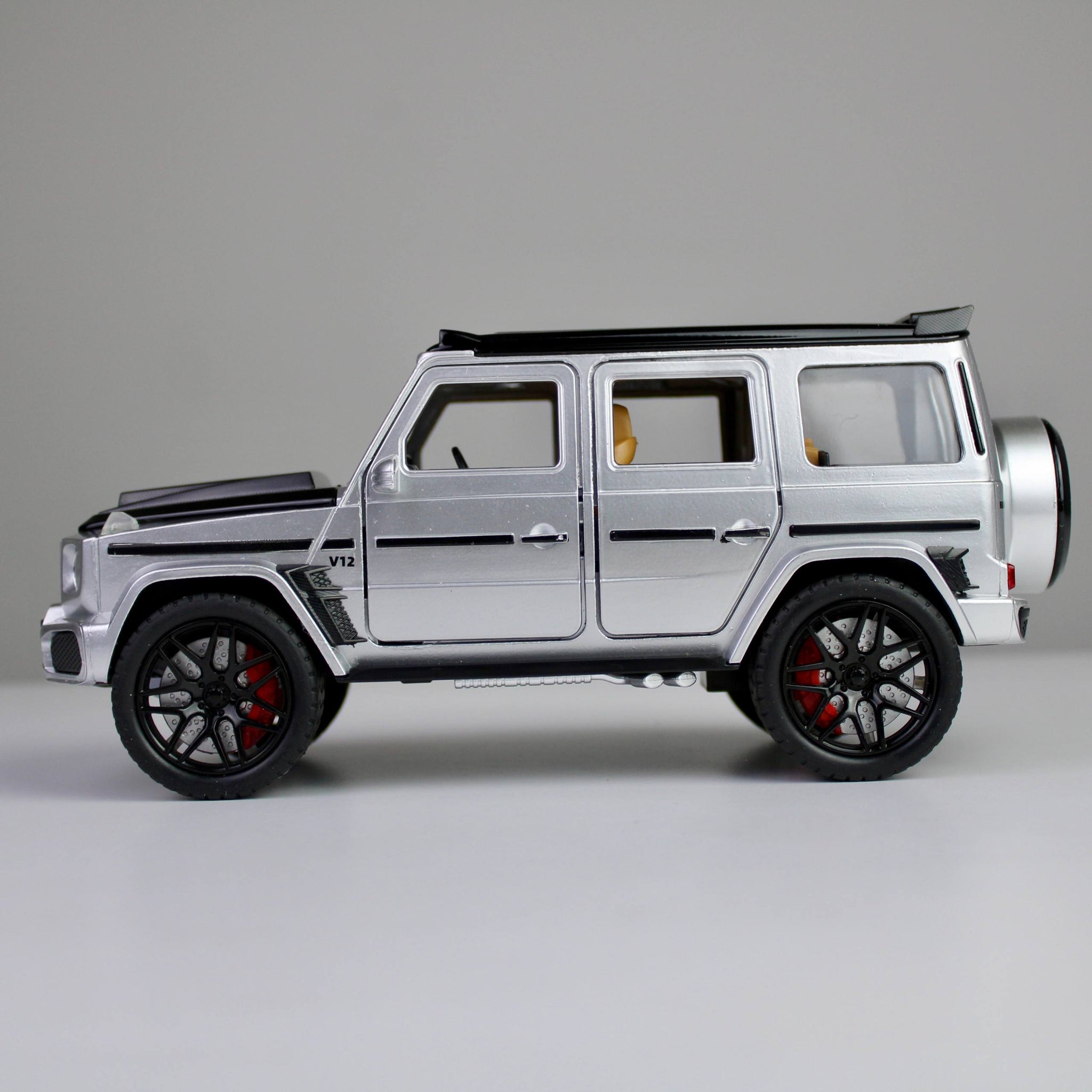 Mercedes-Benz G-Class Brabus Die-Cast 1:24 – Metal Model with Opening Doors, Lights & Sounds