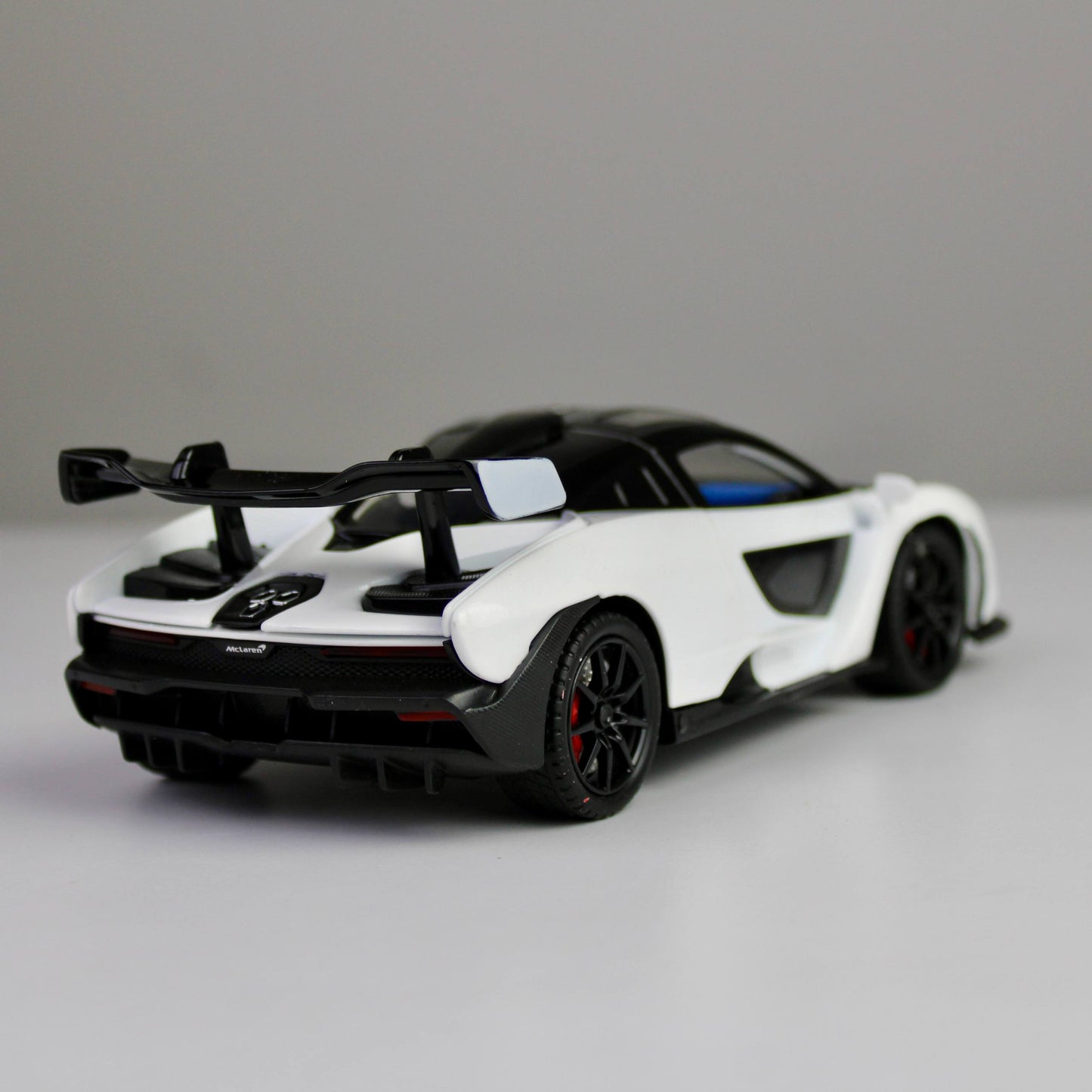 McLaren 1:24 Scale Die-Cast Car