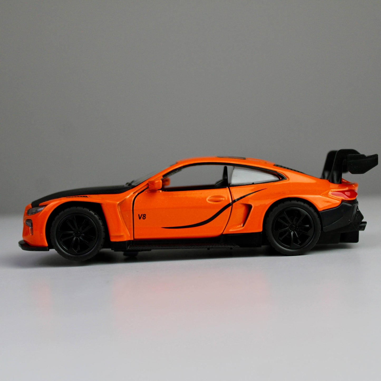 BMW M4-Inspired Racing Car Die-Cast 1:28 – Metal Model with Lights & Sounds