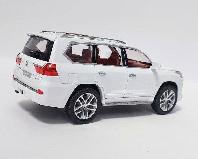 Lexus LX 570 – 1:24 Scale Die-Cast Model