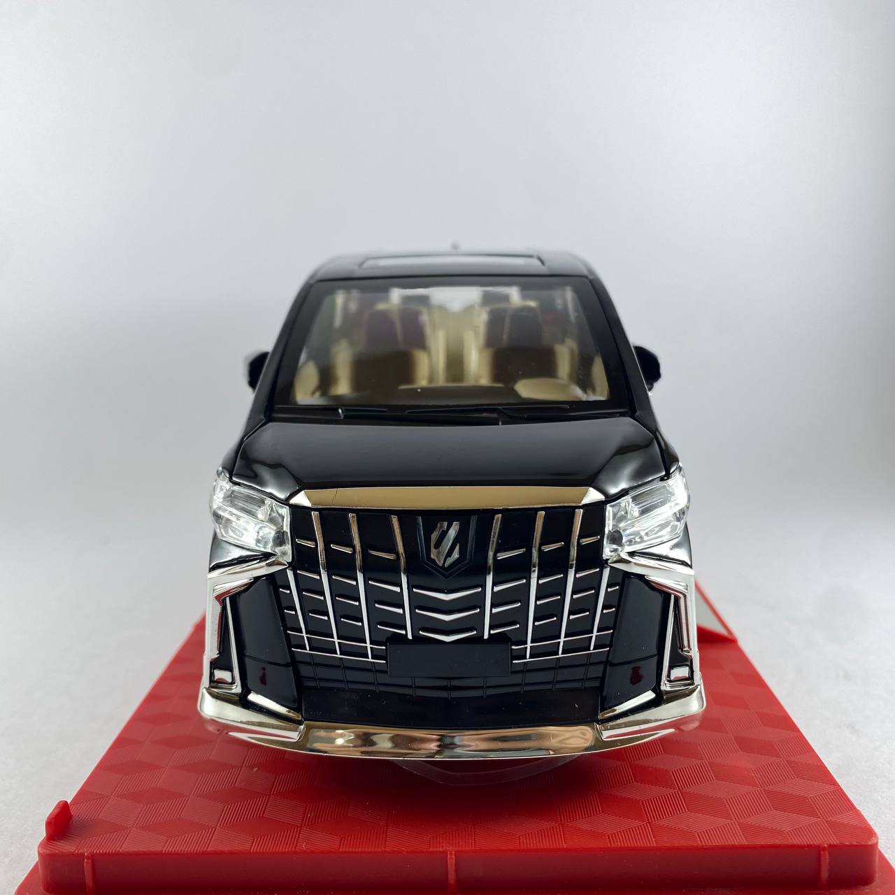 Toyota Alphard 1:24 Die-Cast Model Car