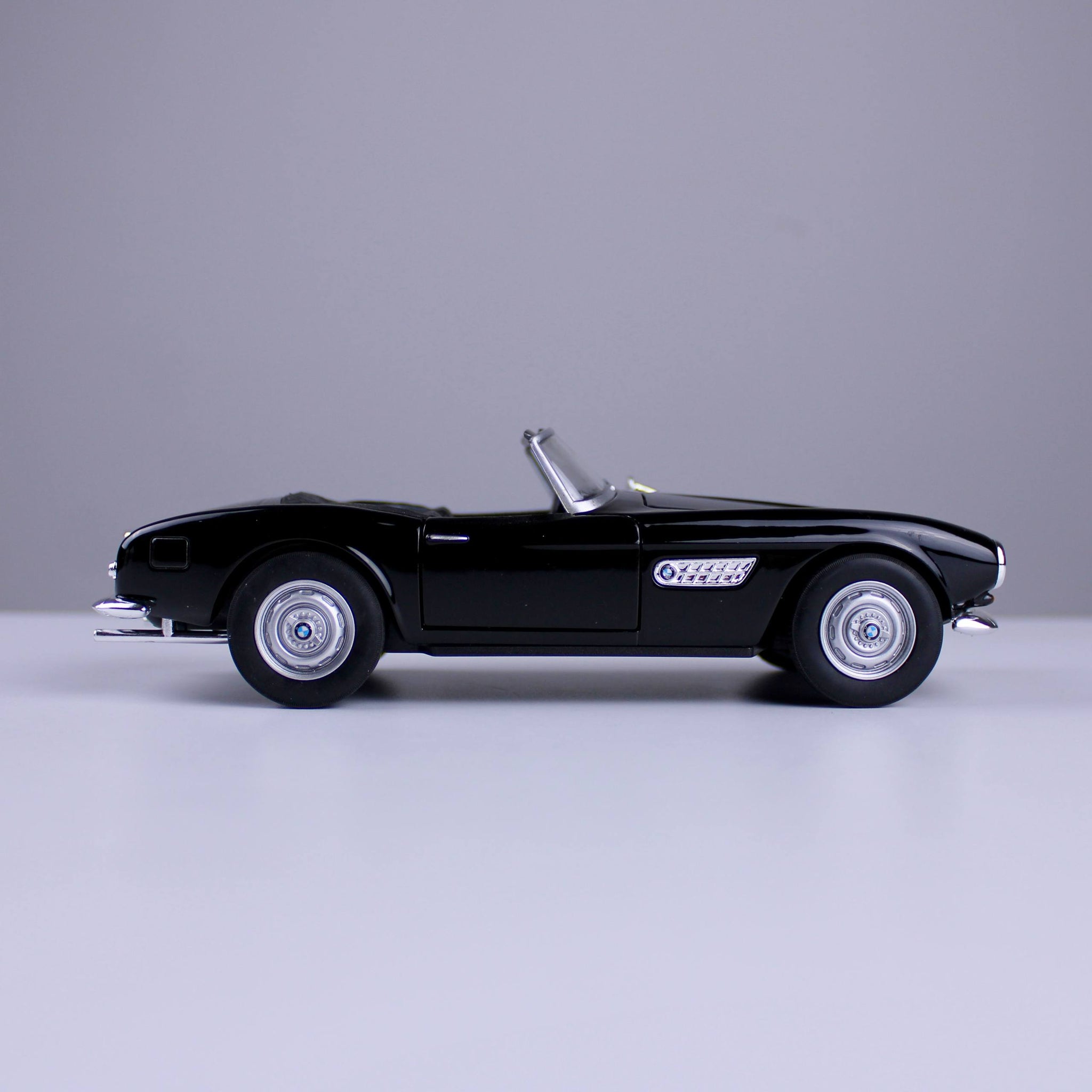 BMW 507 Die-Cast Model Car – 1:24 Scale by Welly NEX