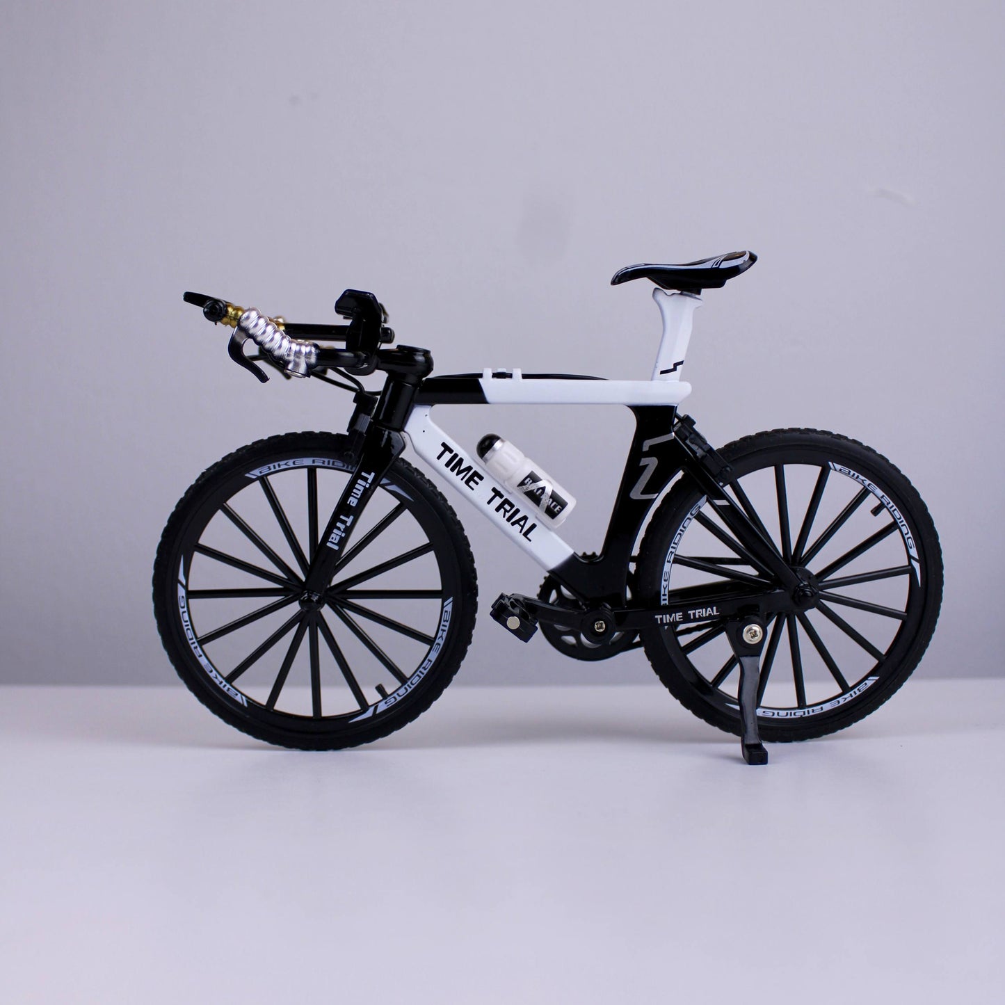 Metal Bicycle Model – 1:8 Scale