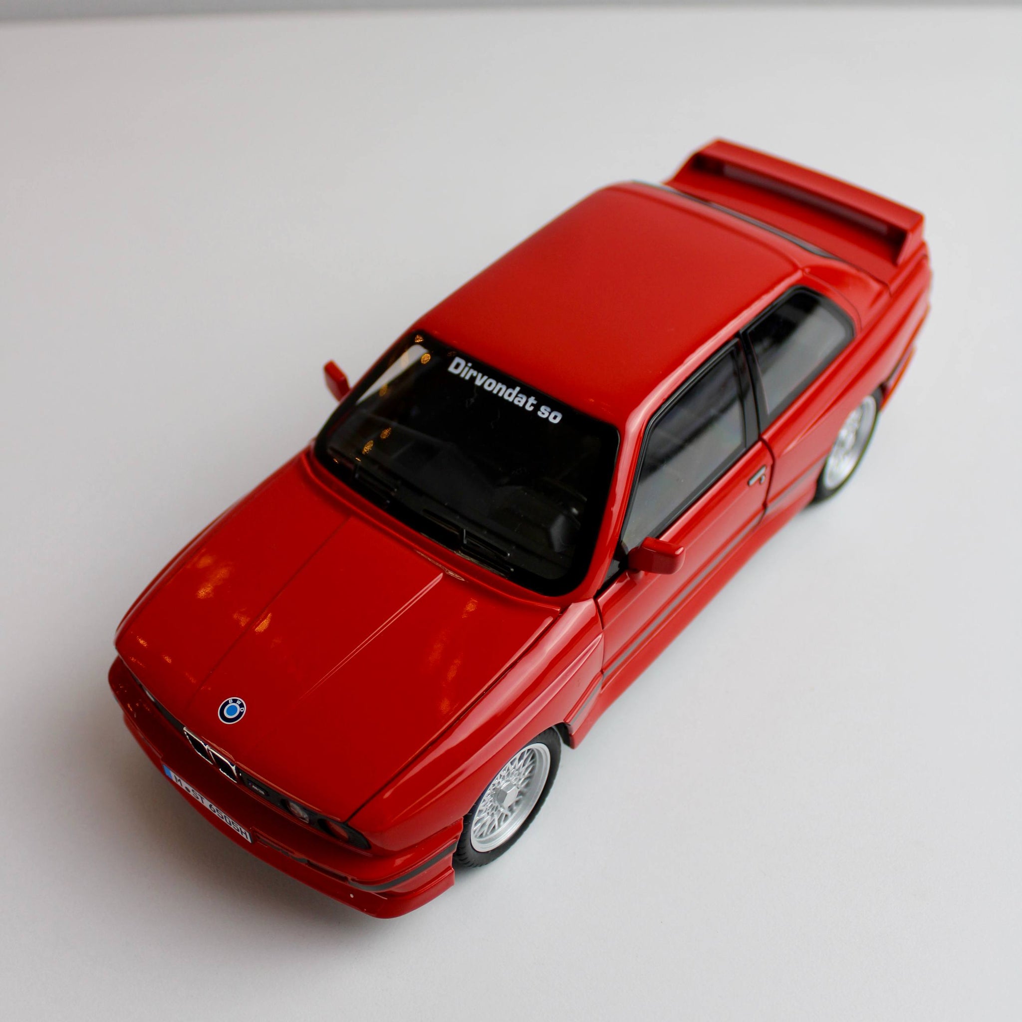 BMW M3 E30 – مقياس 1:24