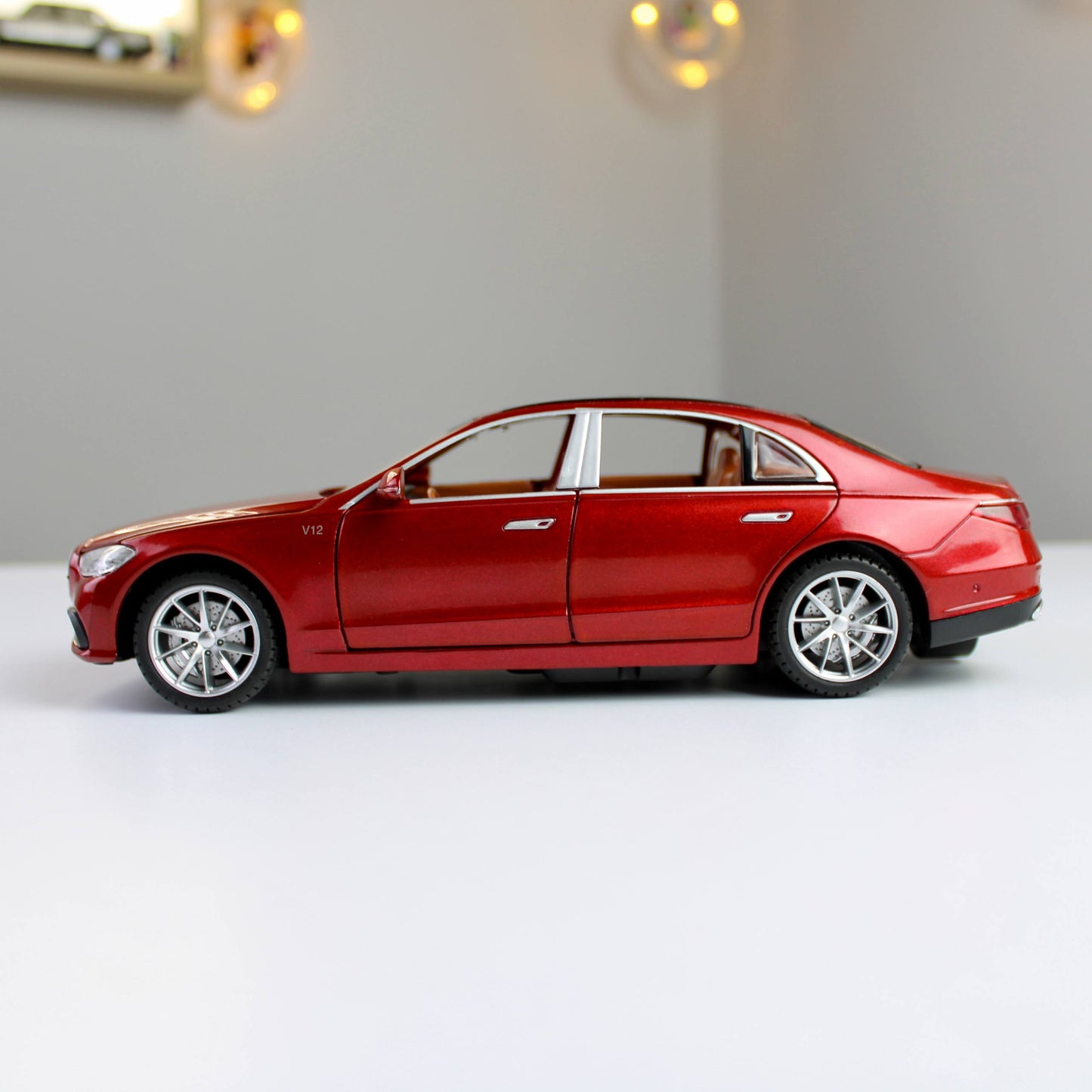 R/C Mercedes S-Class Diecast Model – 1:22 Scale