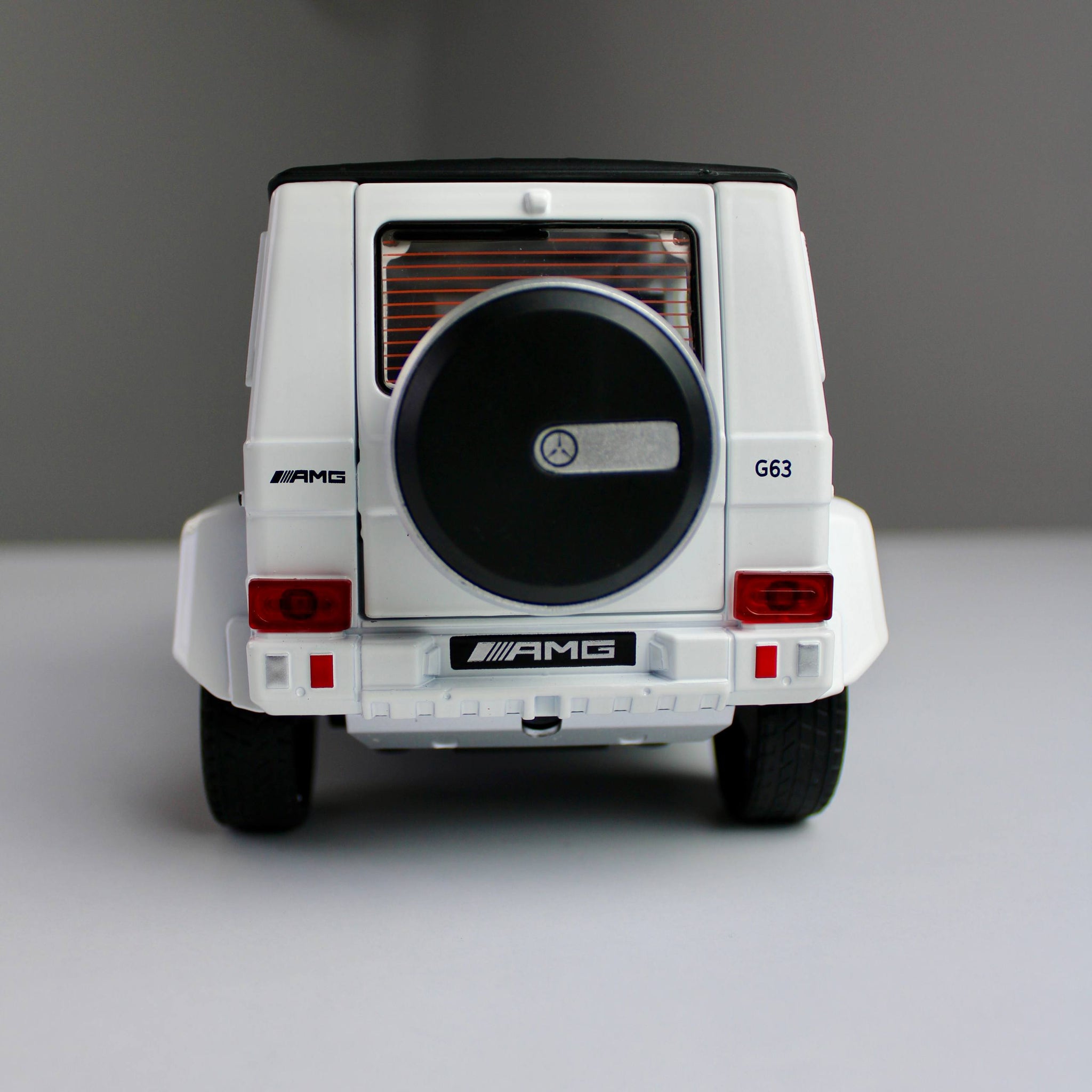 مجسم Mercedes-Benz G63 AMG – مقاس 1:24