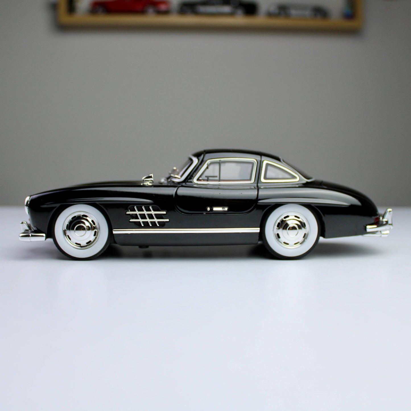 Mercedes-Benz 300SL Gullwing 1:24 Die-Cast