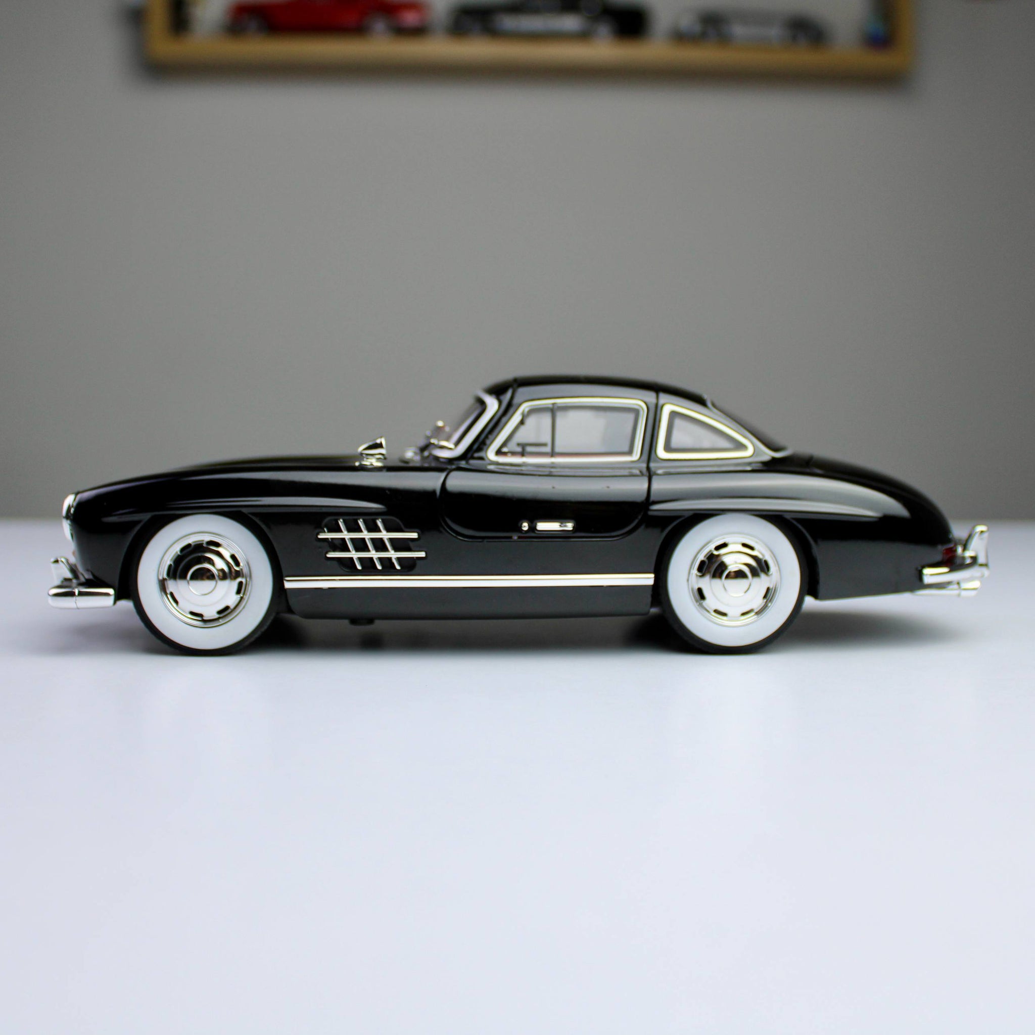 Mercedes-Benz 300SL Gullwing 1:24 Die-Cast