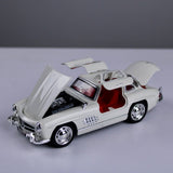 Mercedes-Benz 300SL 1:32 Scale Die-Cast Model Car
