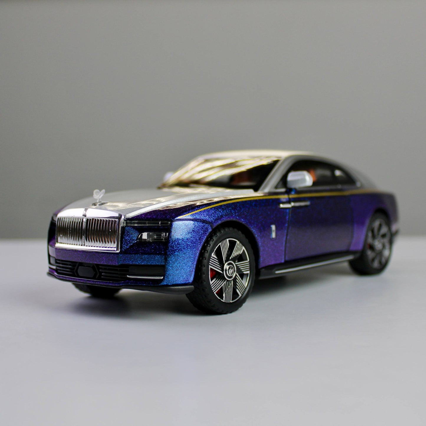 Rolls-Royce Spectre 1:24 Diecast – Light, Sound
