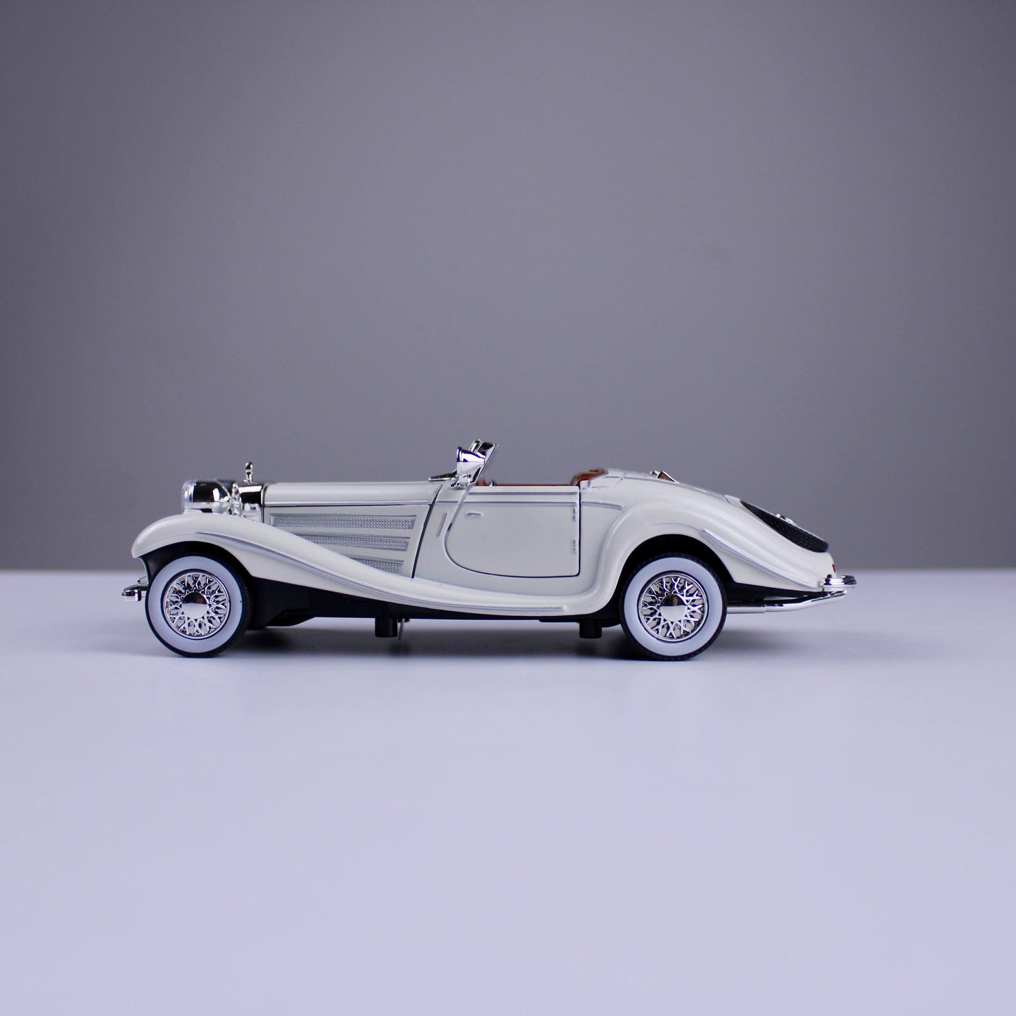 Mercedes-Benz 500K 1933 Die-Cast Model Car