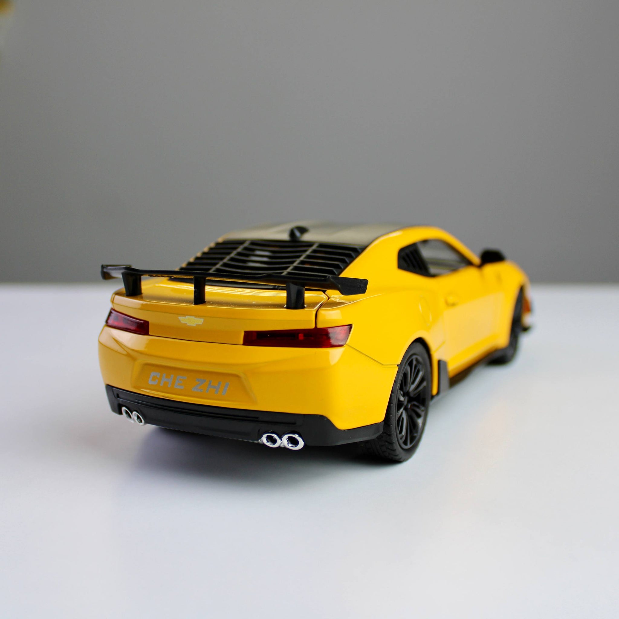 Chevrolet Camaro ZL1 Diecast Model – Sport Car Replica (1:24)