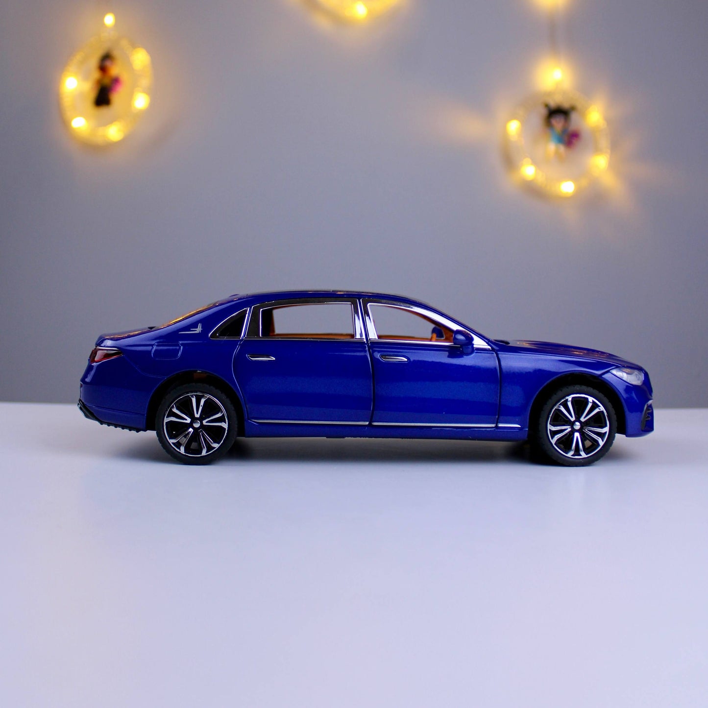 Mercedes-Benz E-Class Sport  – 1:24 Scale