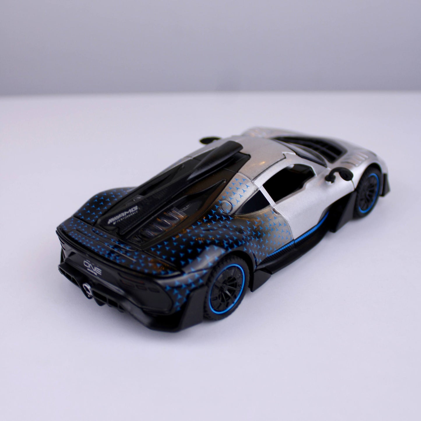 Mercedes-Benz AMG One – 1:32
