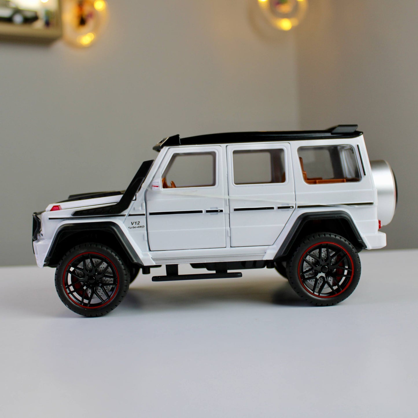 مجسم مرسيدس G-Class بالريموت كنترول – مقاس 1:22