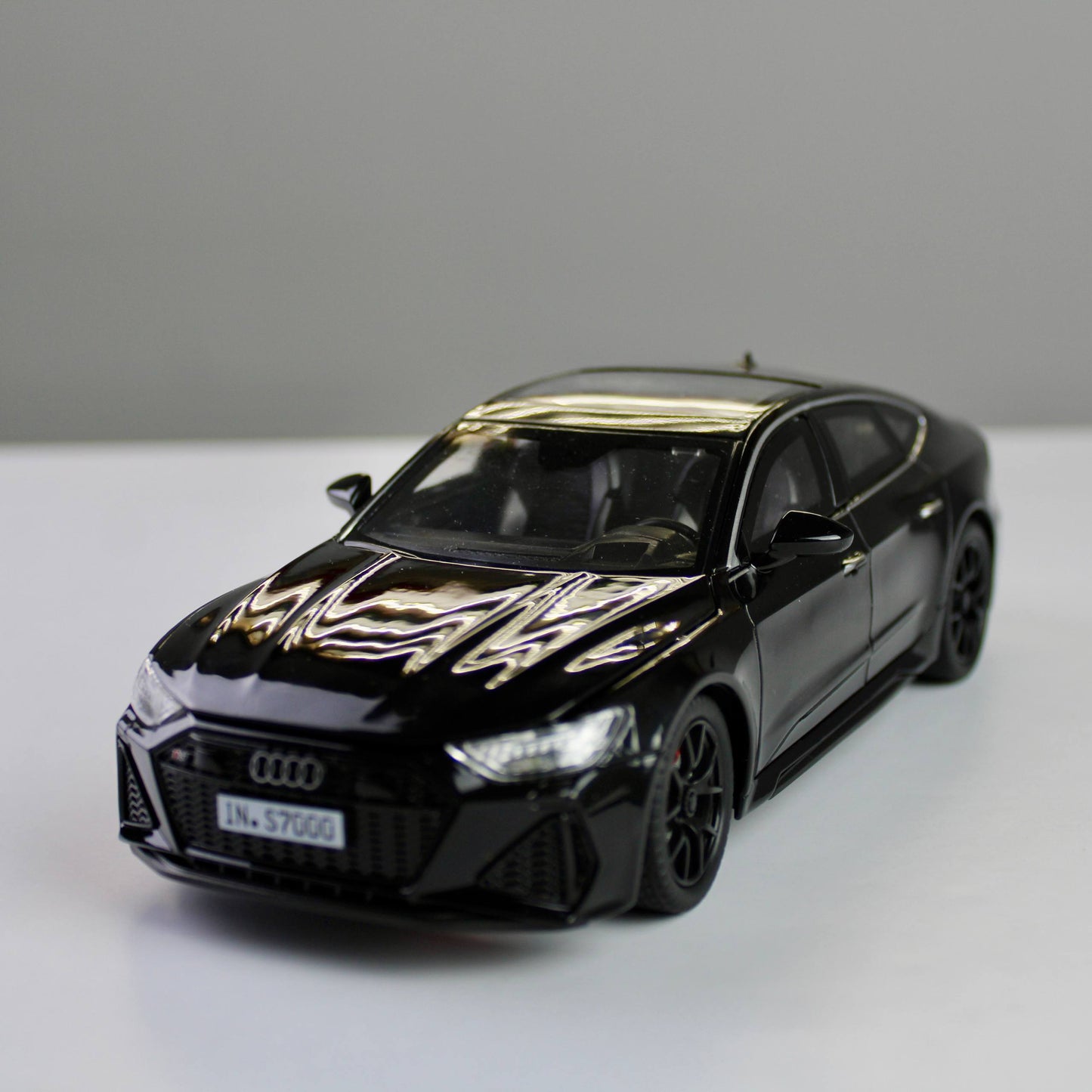 Audi RS7 Sportback C8 1:24 Diecast – Light, Sound
