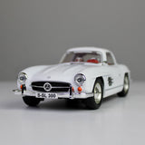 Mercedes-Benz 300 SL Die-Cast Model – Opening Doors, Lights & Sounds