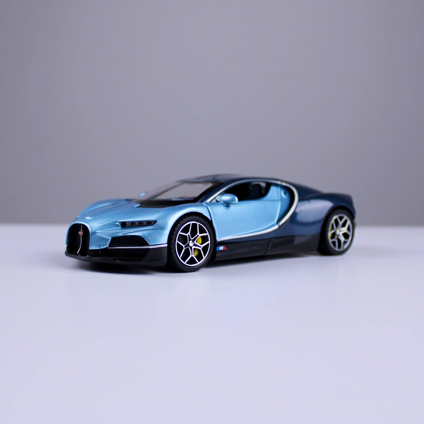 مجسم سيارة بوجاتي توربيون
