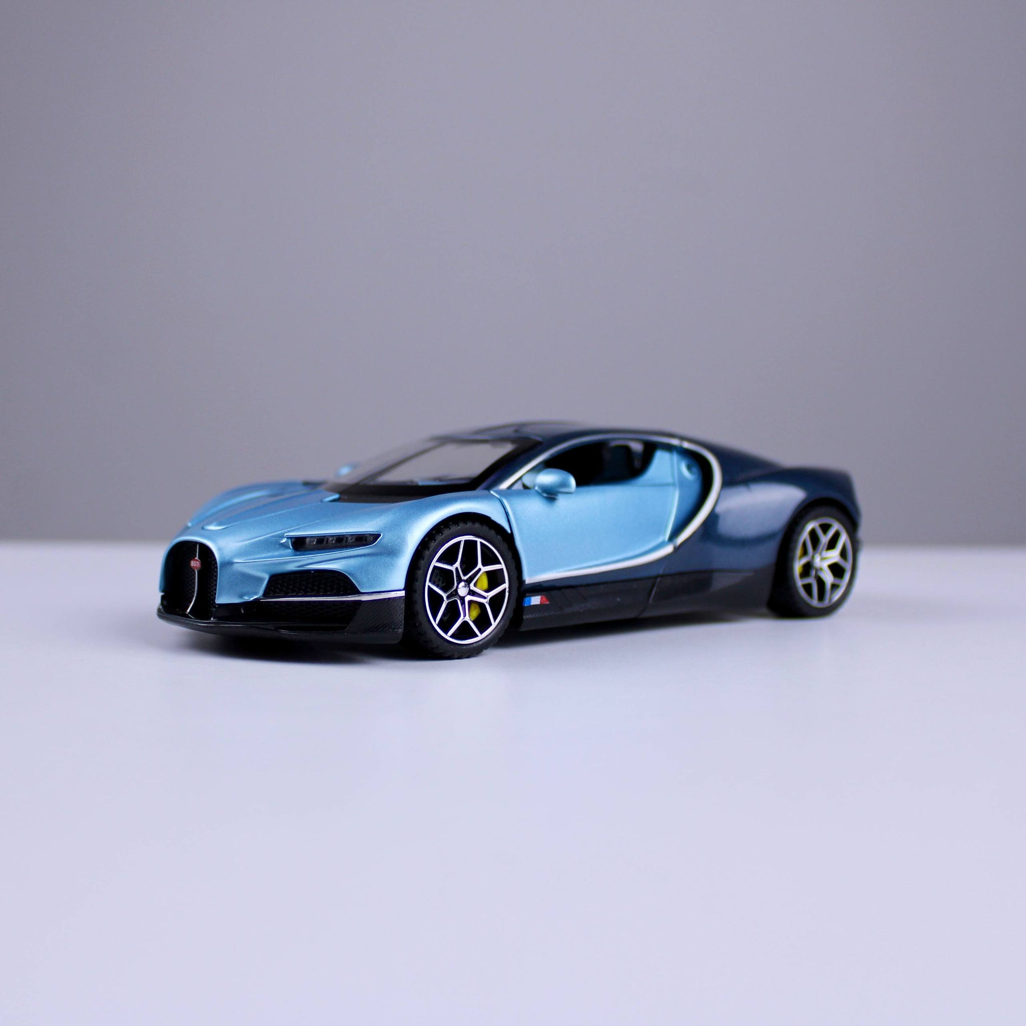 مجسم سيارة بوجاتي توربيون