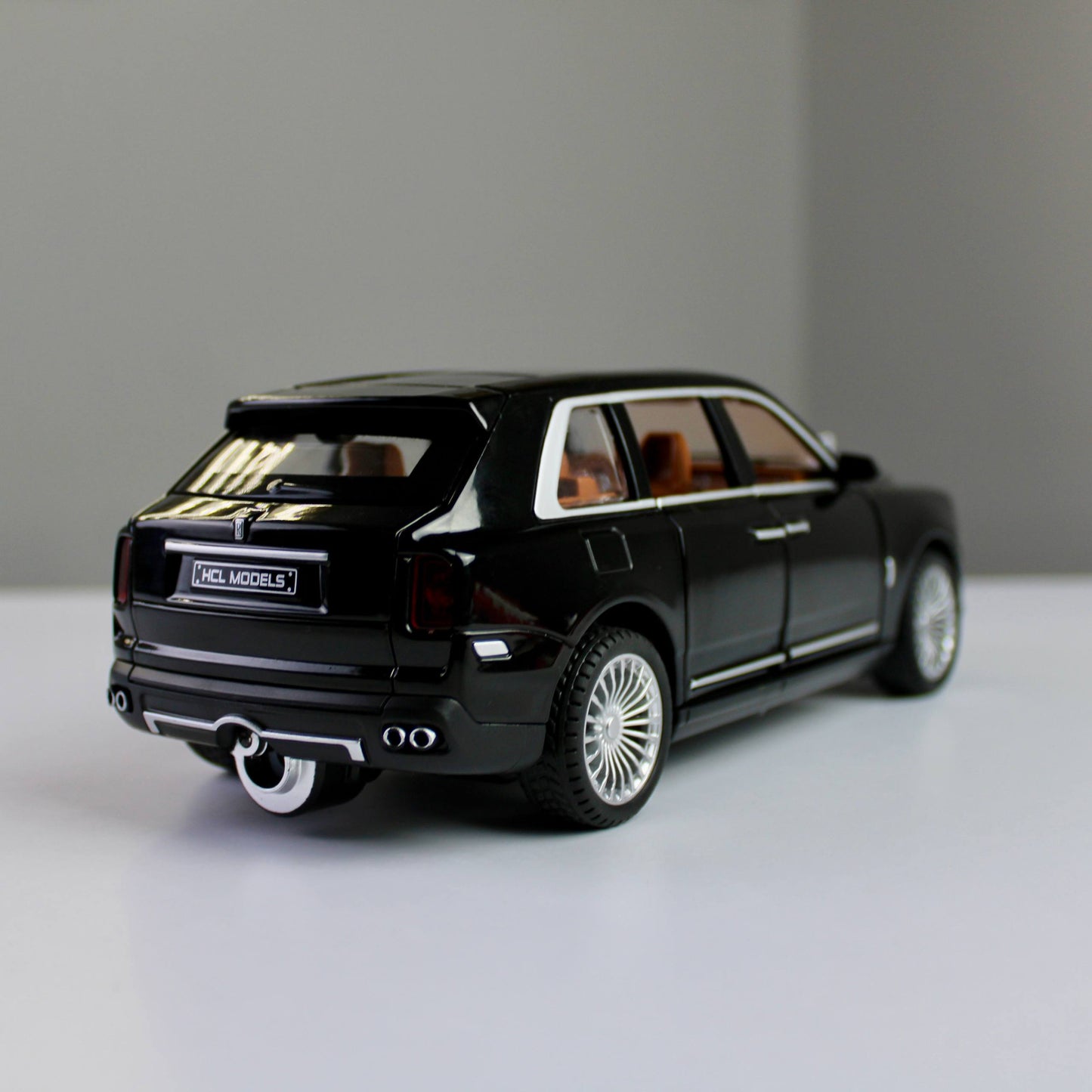 مجسم رولز رويس كولينان بالريموت كنترول – مقاس 1:22