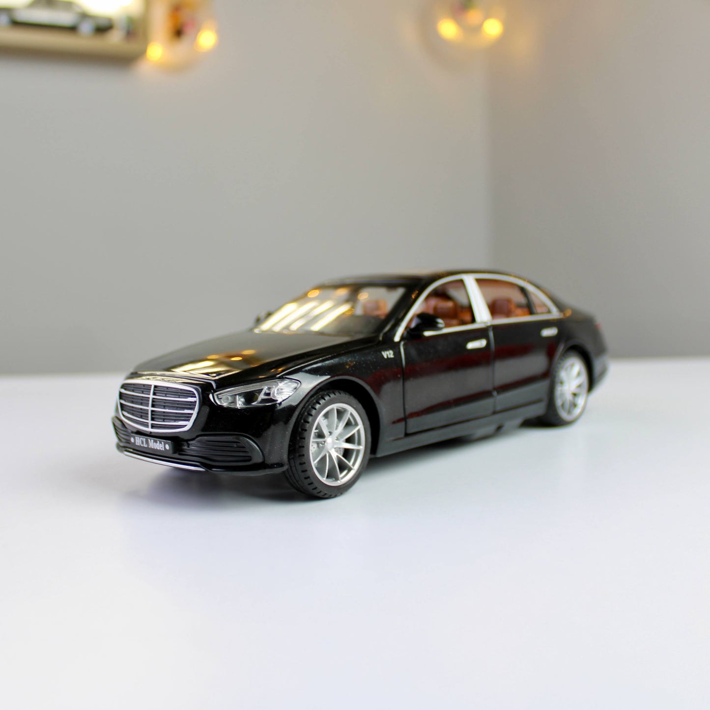 R/C Mercedes S-Class Diecast Model – 1:22 Scale