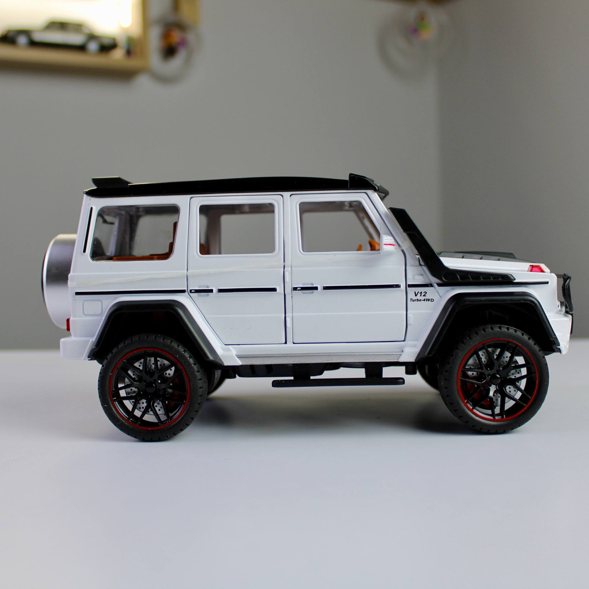 مجسم مرسيدس G-Class بالريموت كنترول – مقاس 1:22